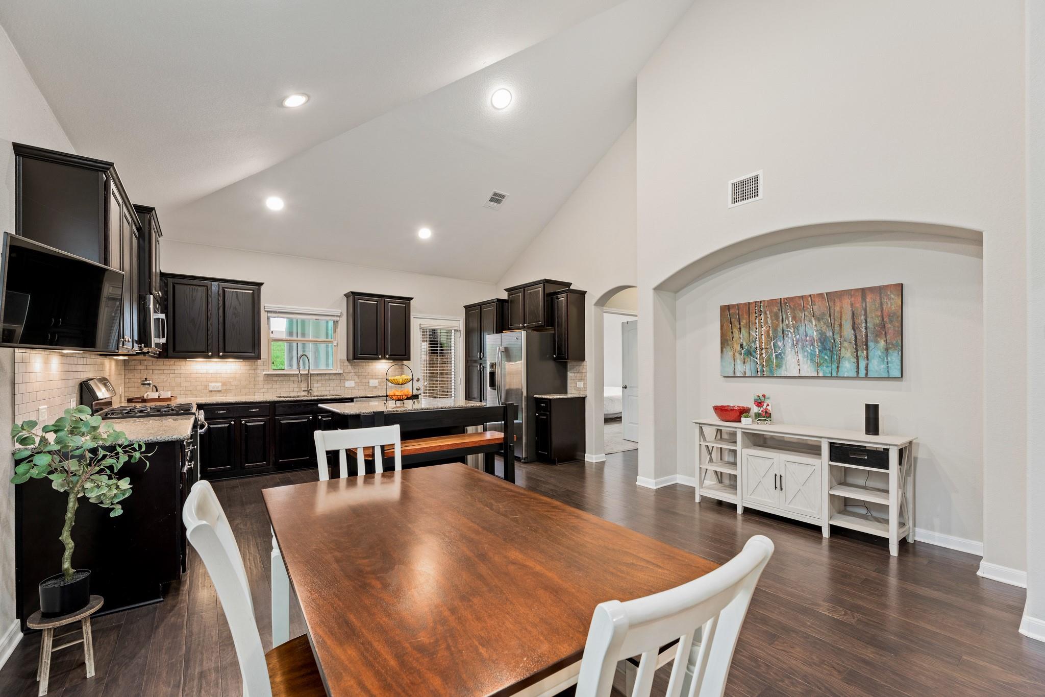 2249 Cactus Valley Dr, Leander, TX 78641