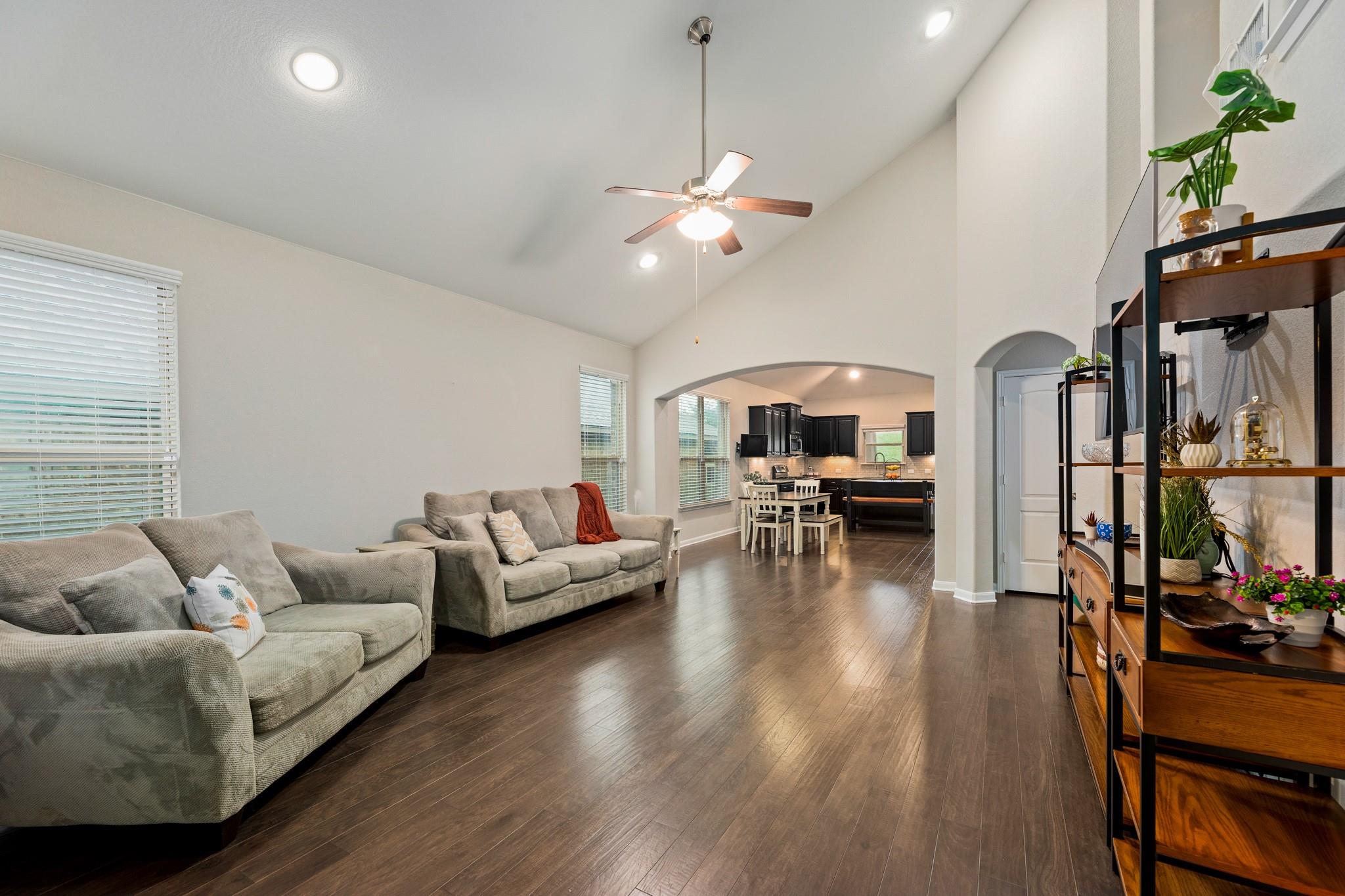 2249 Cactus Valley Dr, Leander, TX 78641