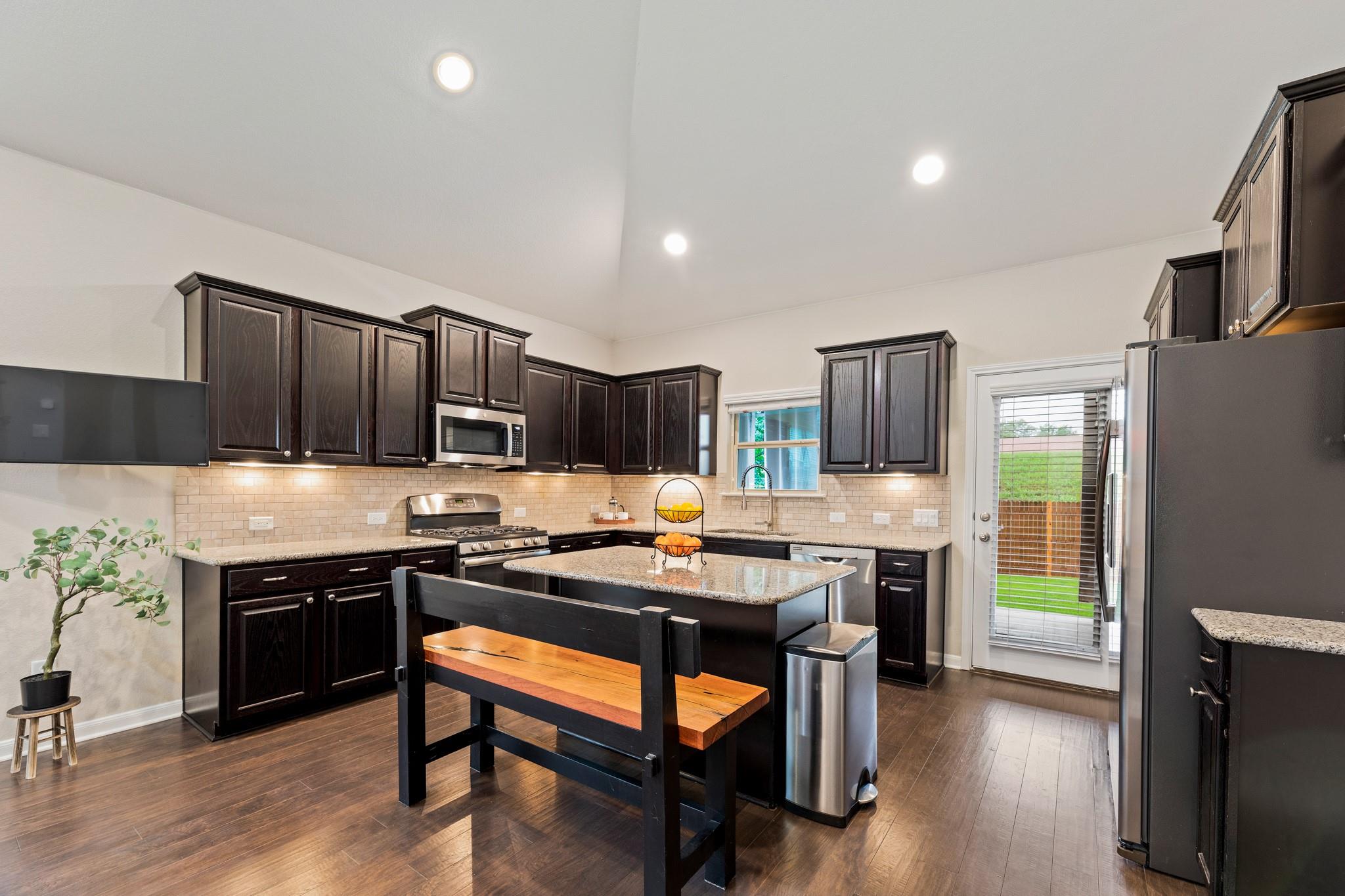 2249 Cactus Valley Dr, Leander, TX 78641