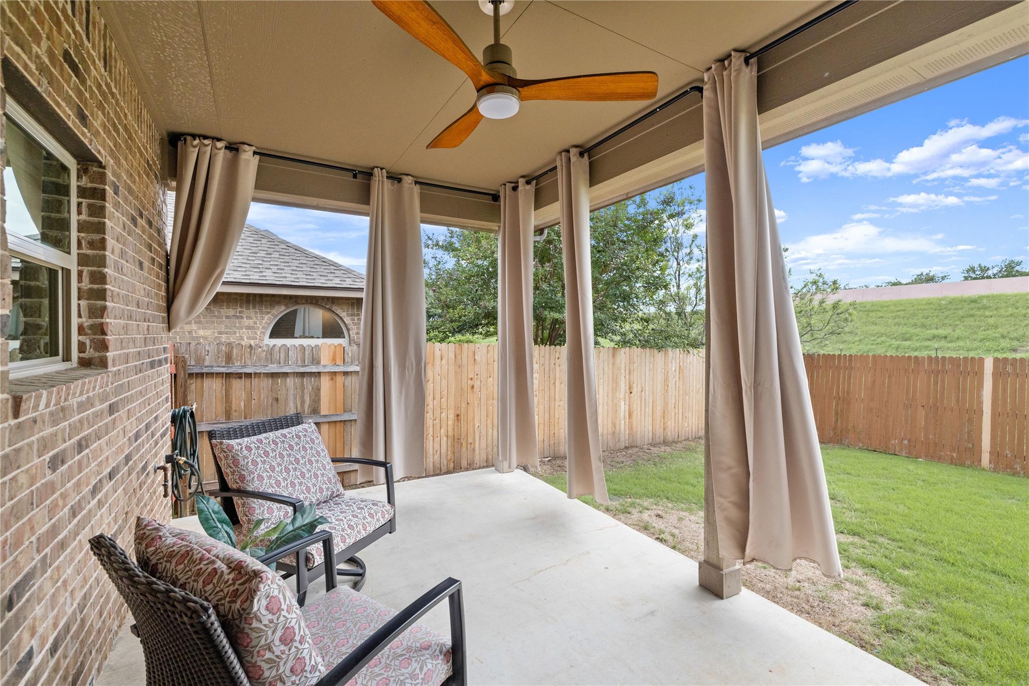 2249 Cactus Valley Dr, Leander, TX 78641