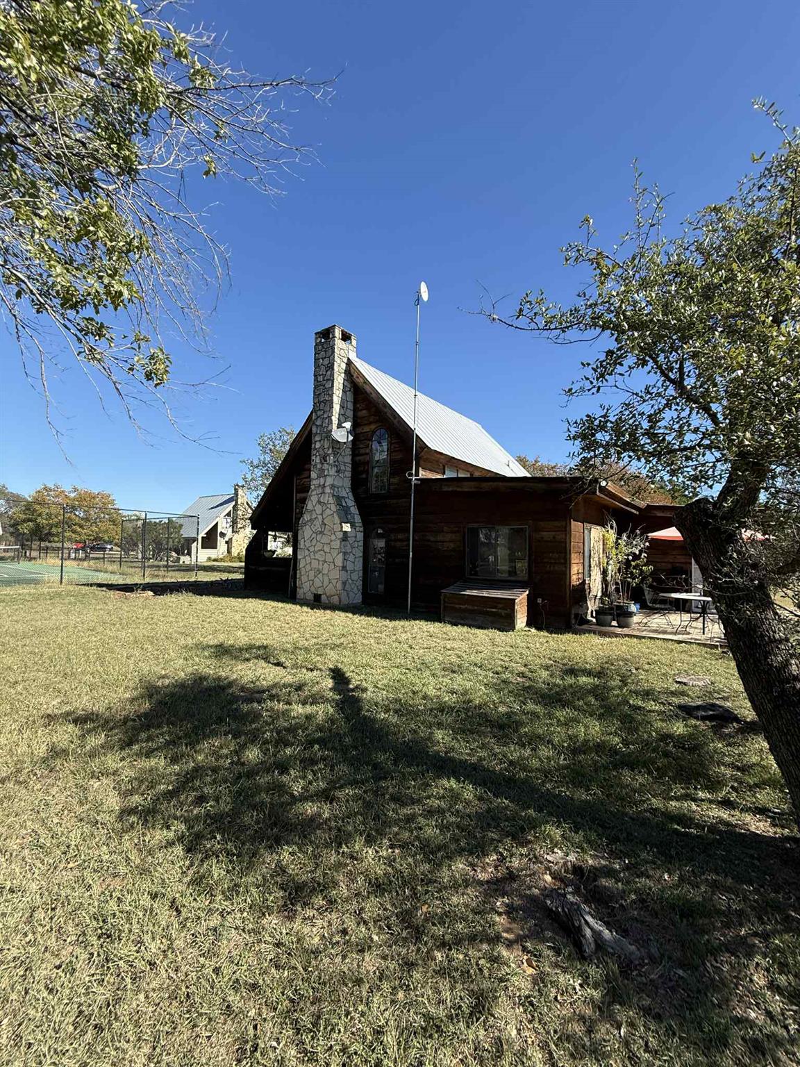 206 Topspin Dr, Spicewood, TX 78669