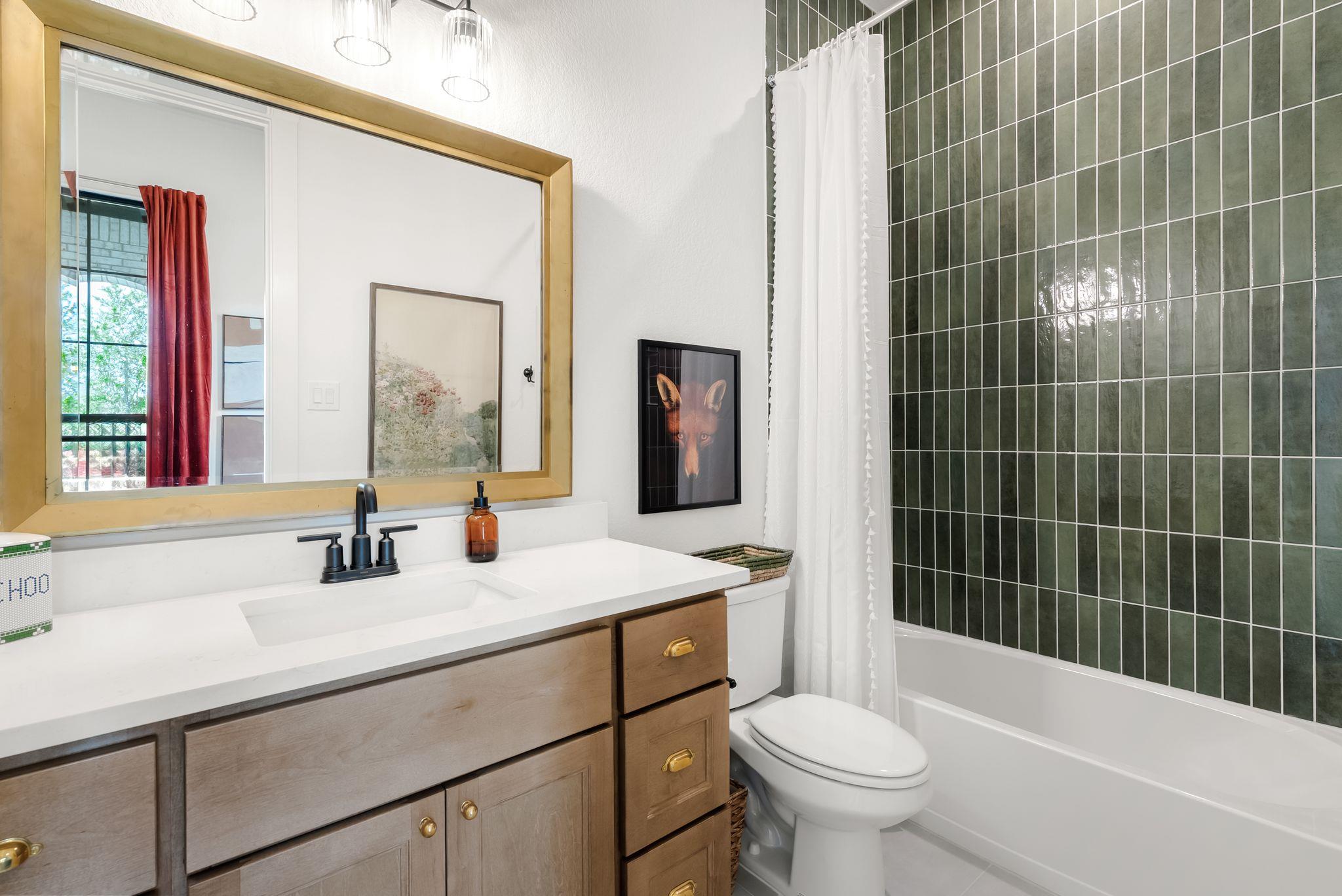 100 Ribera Dr, Liberty Hill, TX 78642