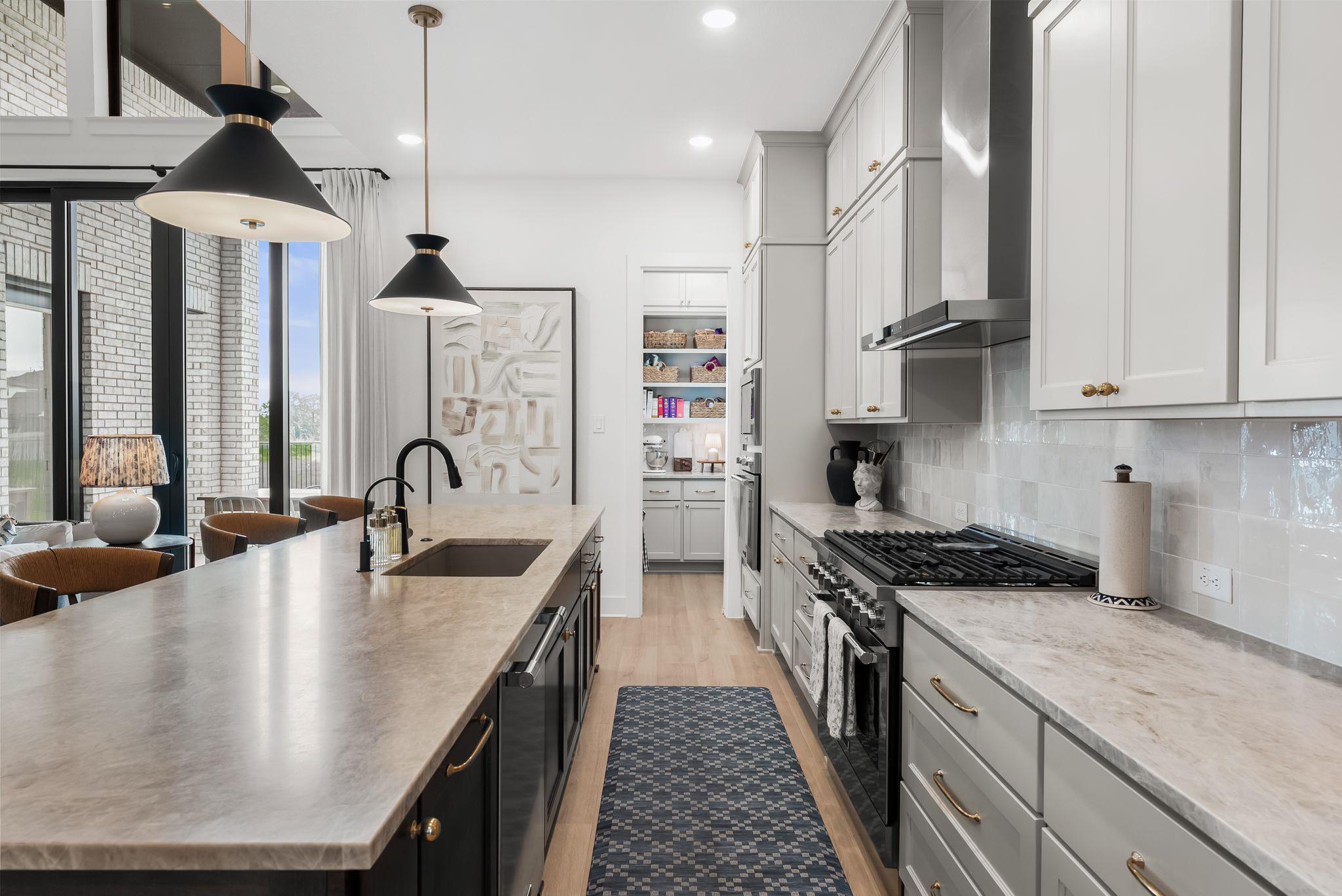 100 Ribera Dr, Liberty Hill, TX 78642