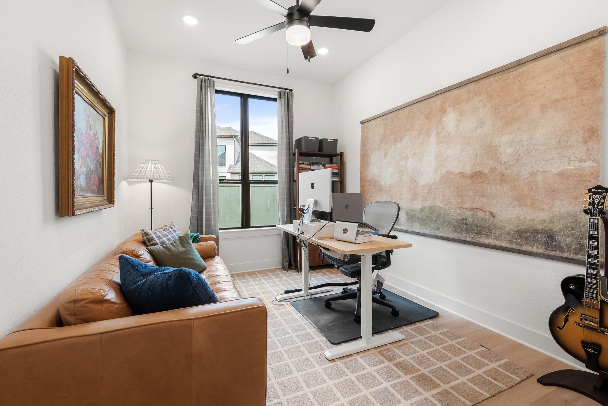 100 Ribera Dr, Liberty Hill, TX 78642