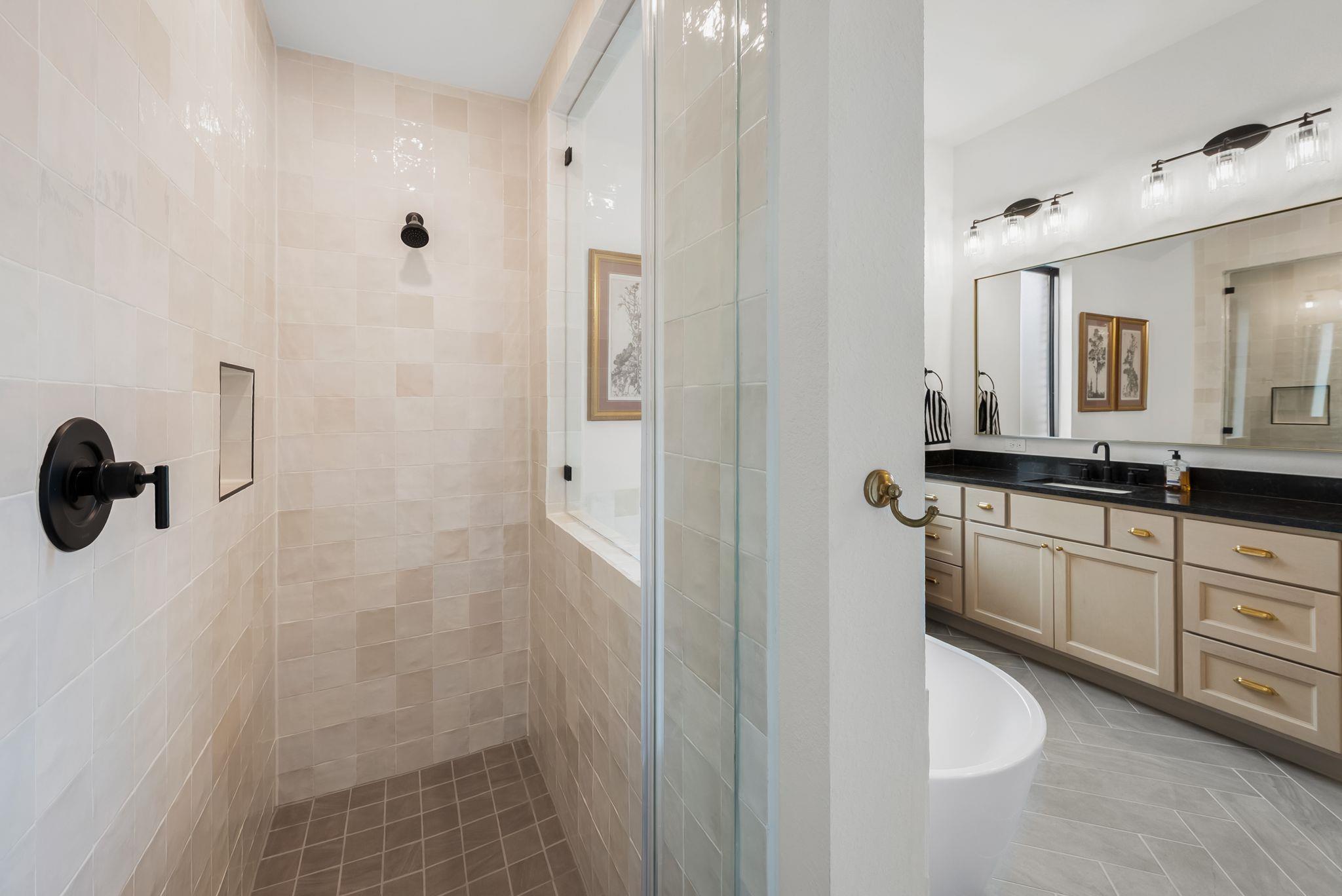 100 Ribera Dr, Liberty Hill, TX 78642