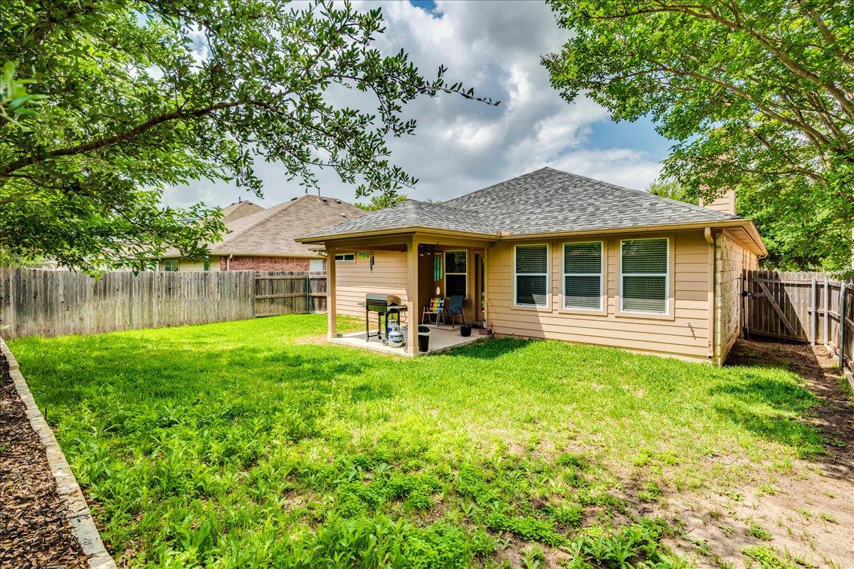 1151 Stone Rim Loop, Buda, TX 78610