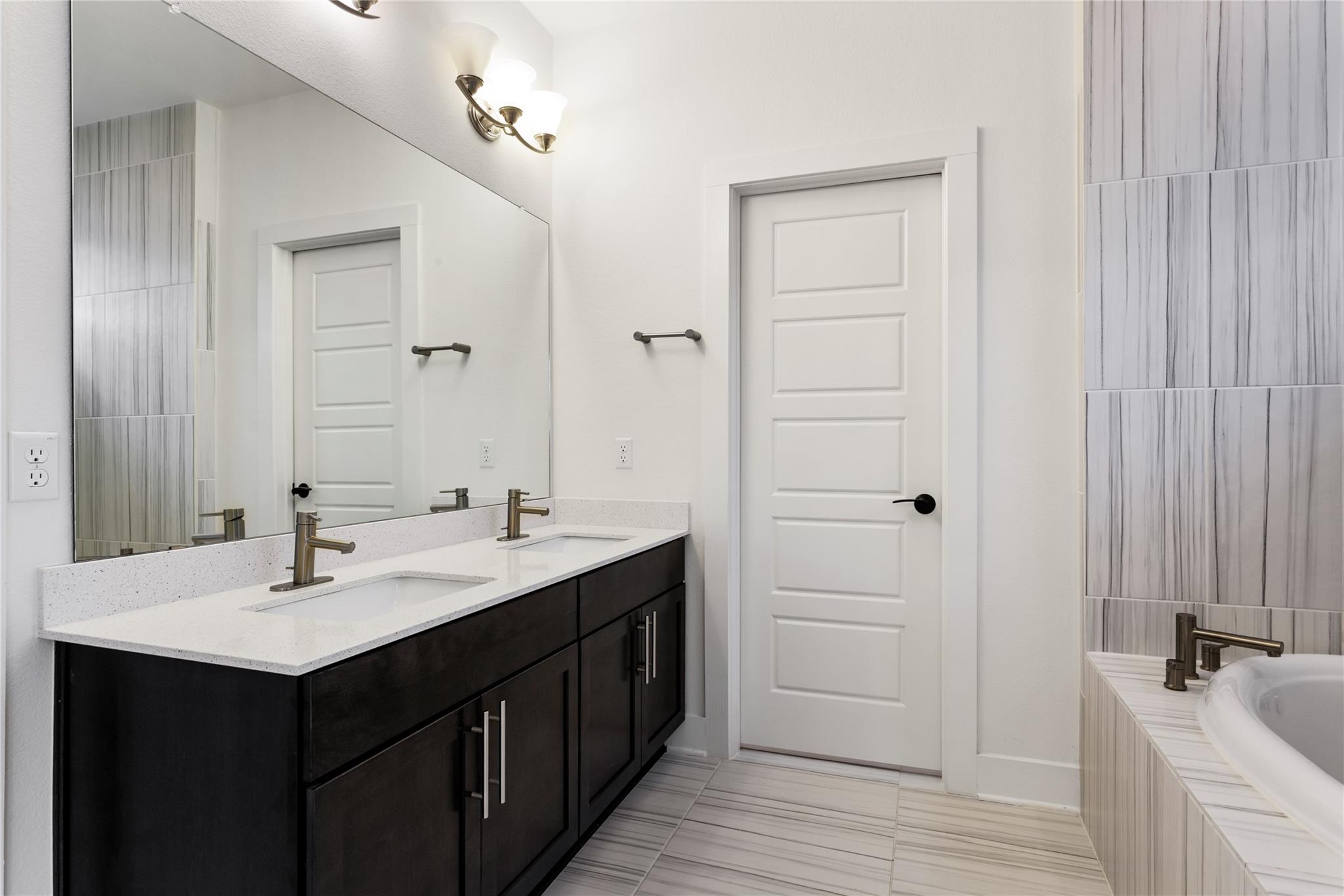 9109 Moonstone Dr, Austin, TX 78729