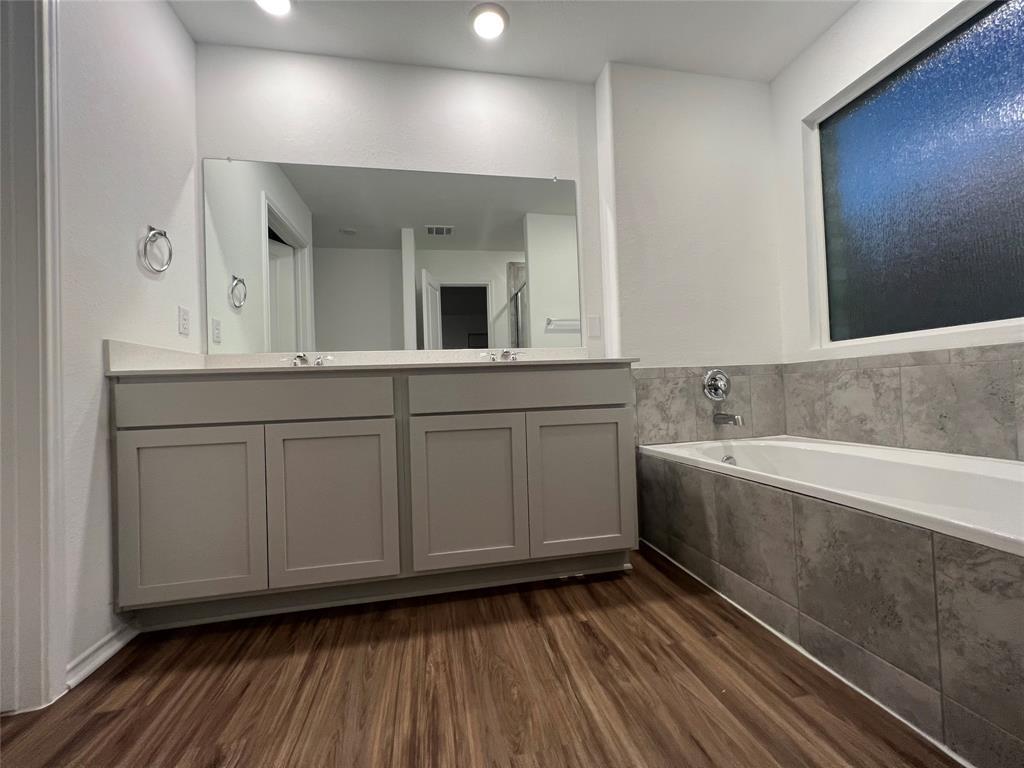 115 Vintage Dr, San Marcos, TX 78666