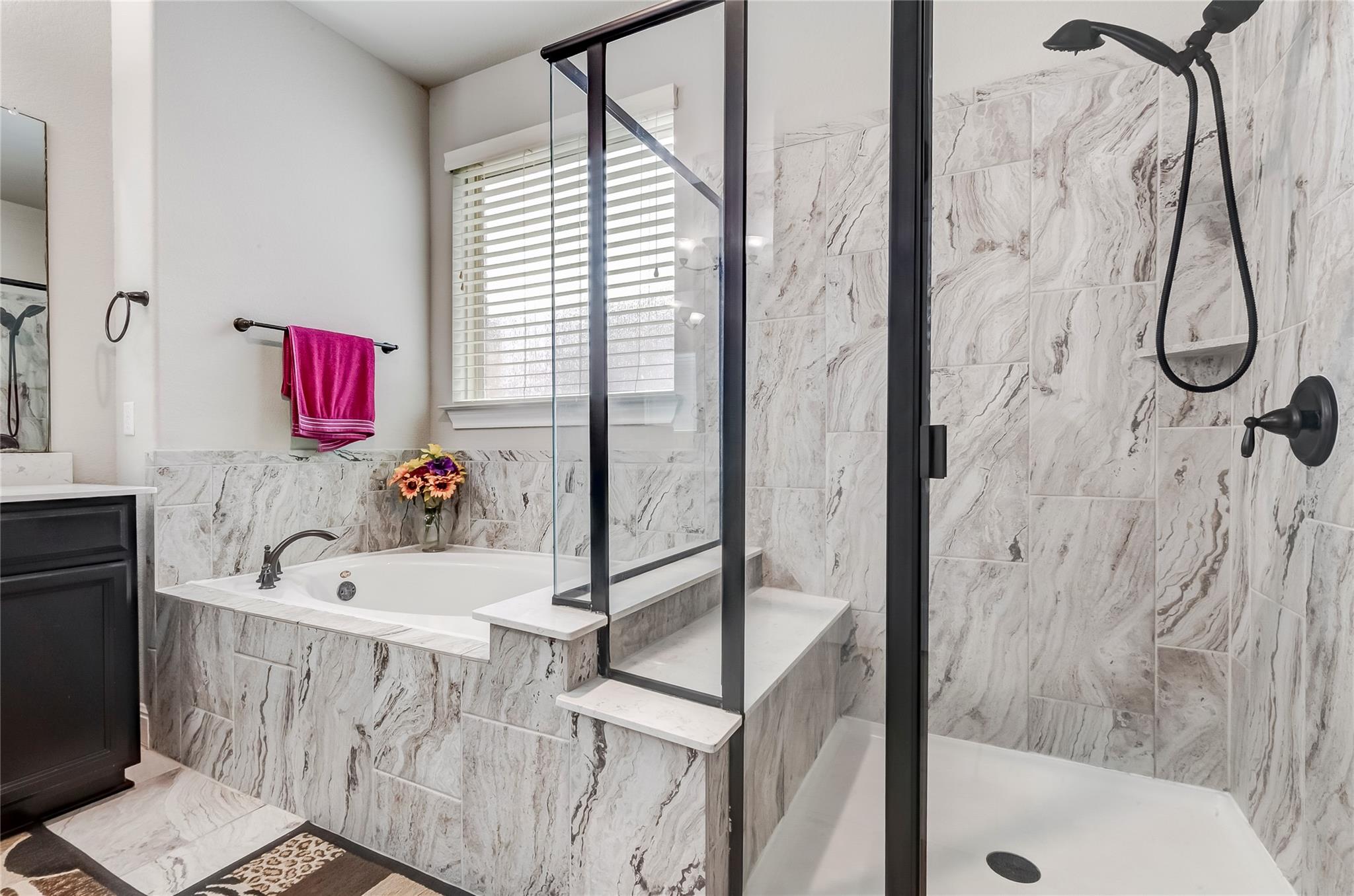 4424 Casa Robles Dr, Leander, TX 78641