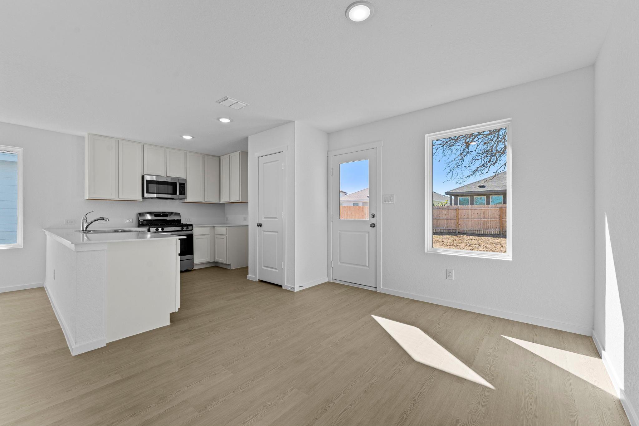 109 Ellendale Pl, Fredericksburg, TX 78624