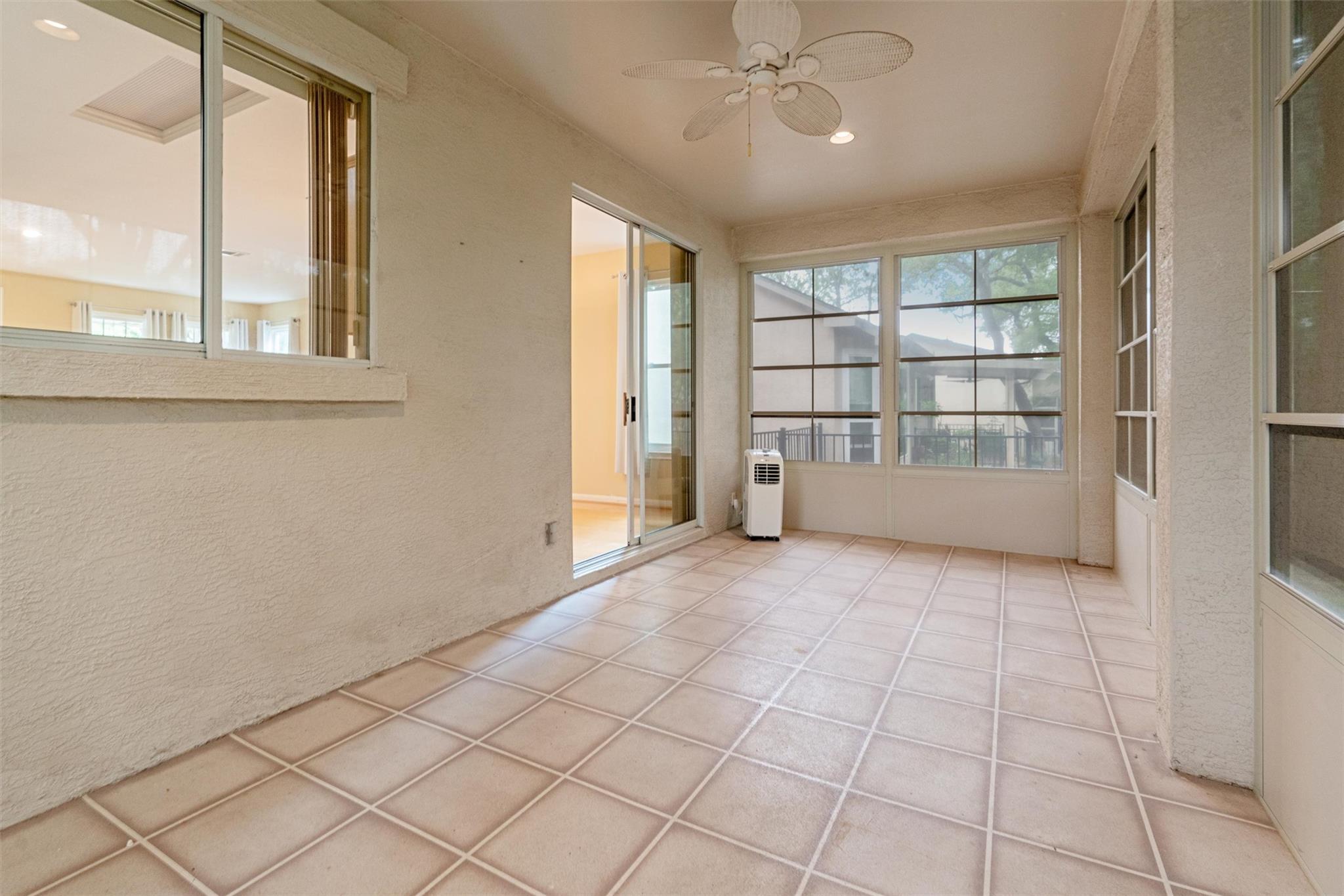 214 Whispering Wind Dr, Georgetown, TX 78633