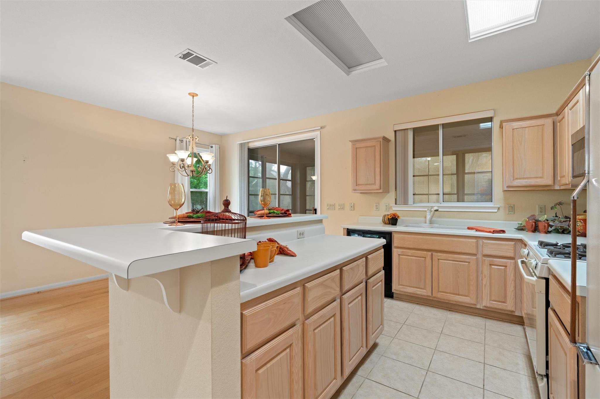 214 Whispering Wind Dr, Georgetown, TX 78633