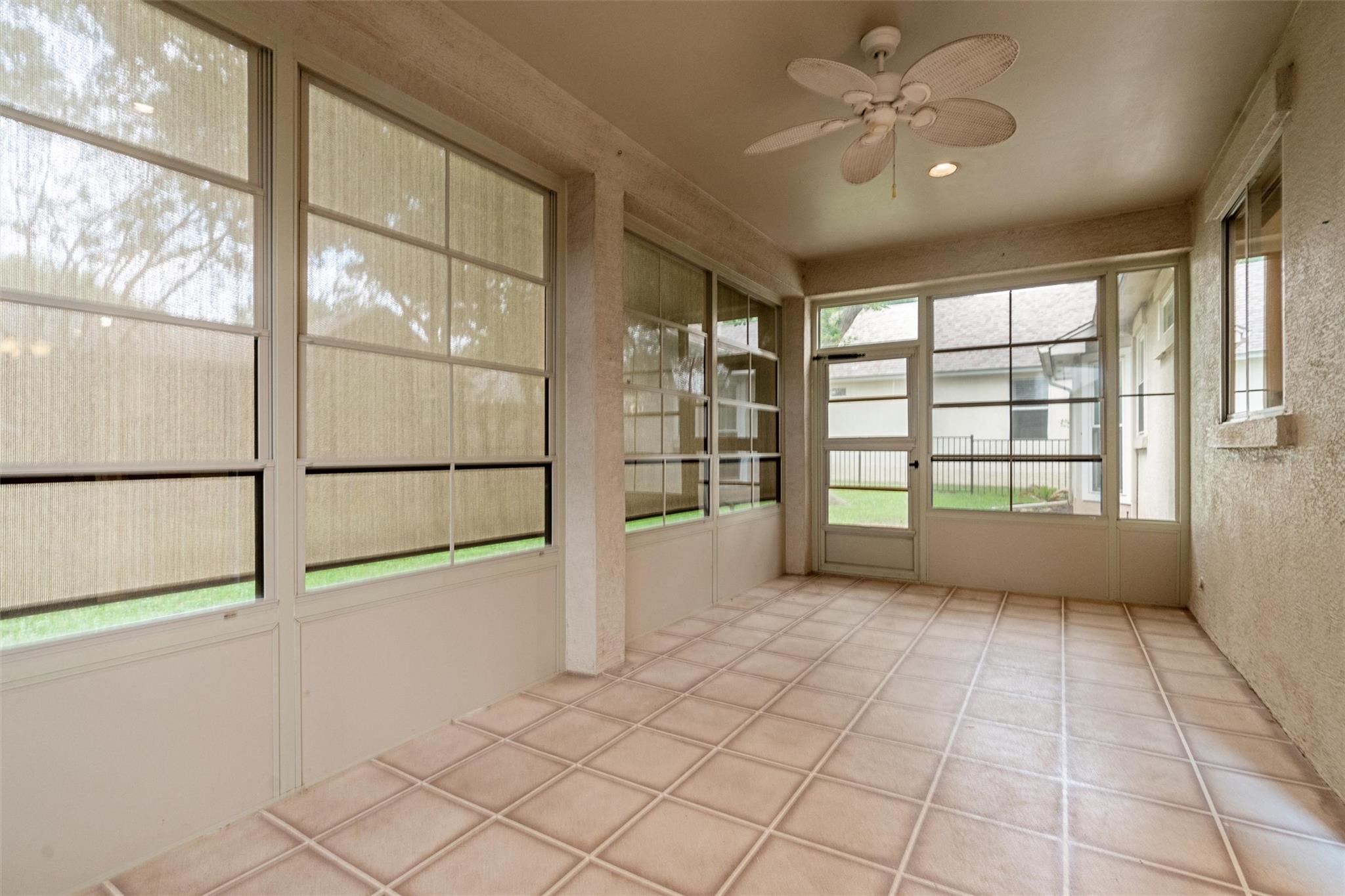 214 Whispering Wind Dr, Georgetown, TX 78633