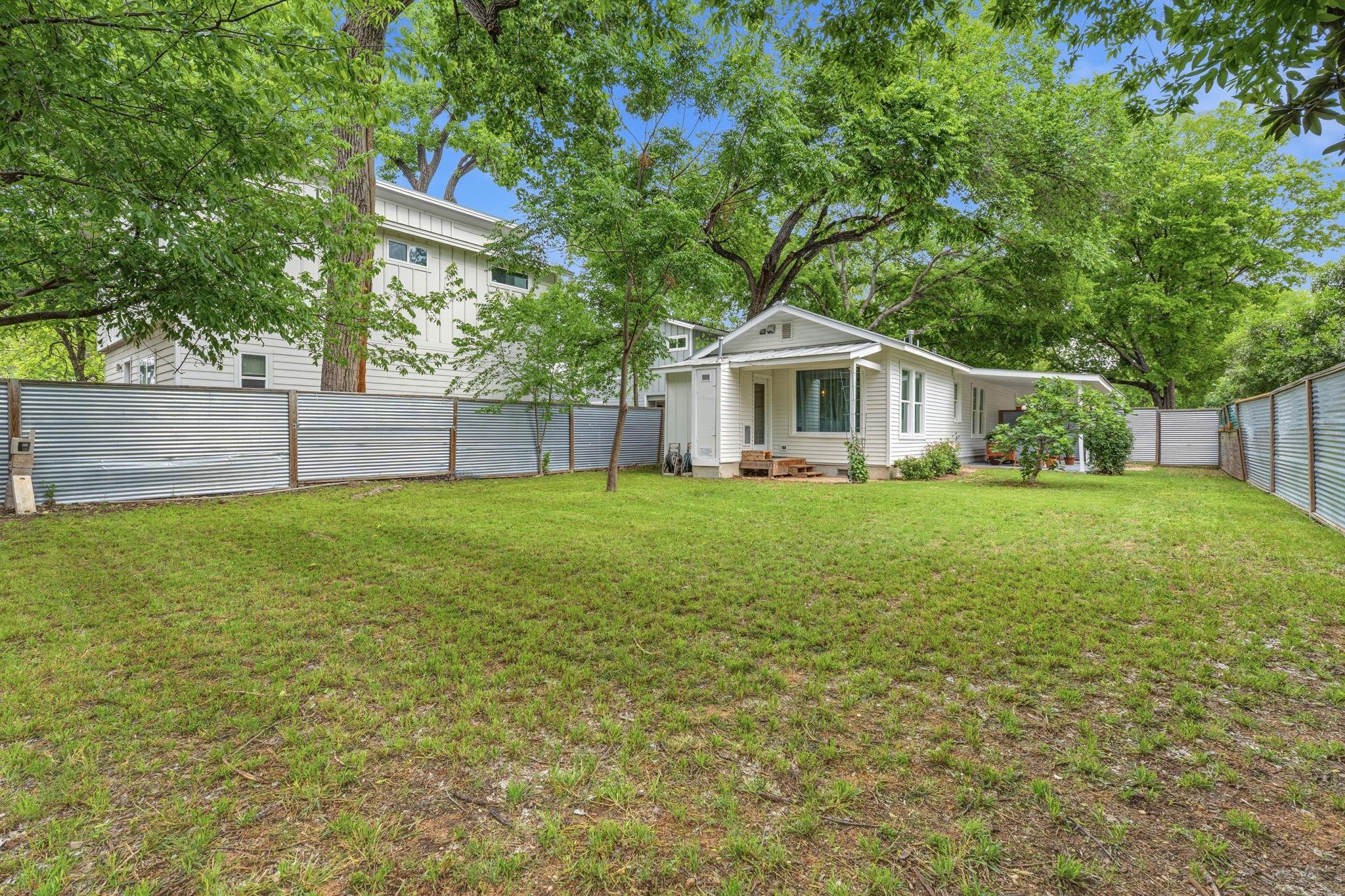 1122 Gunter St, Austin, TX 78702