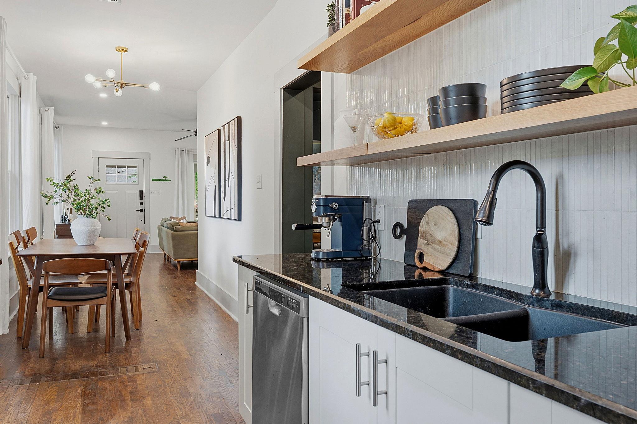 1122 Gunter St, Austin, TX 78702