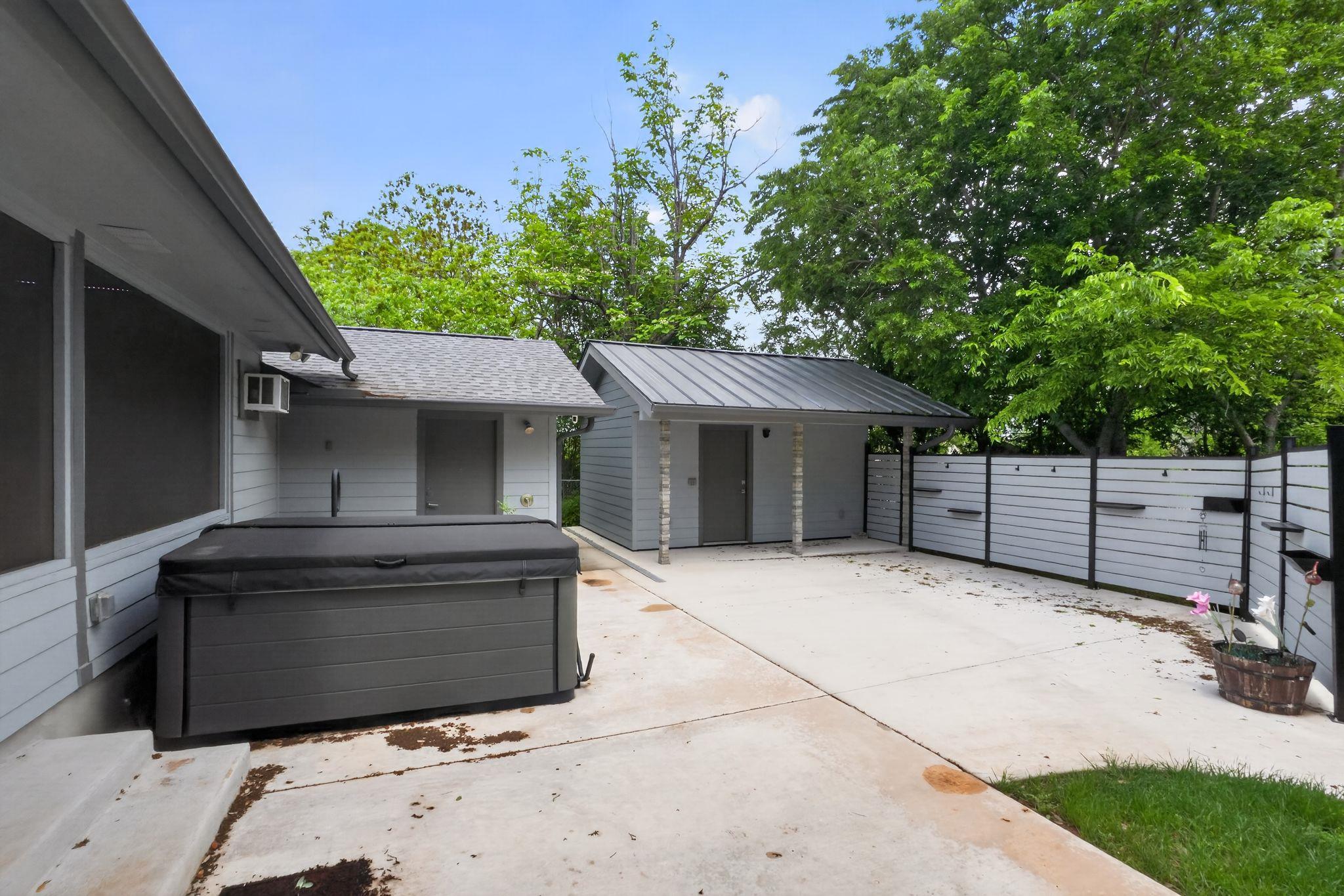 513 Meadowbrook Dr, Georgetown, TX 78628