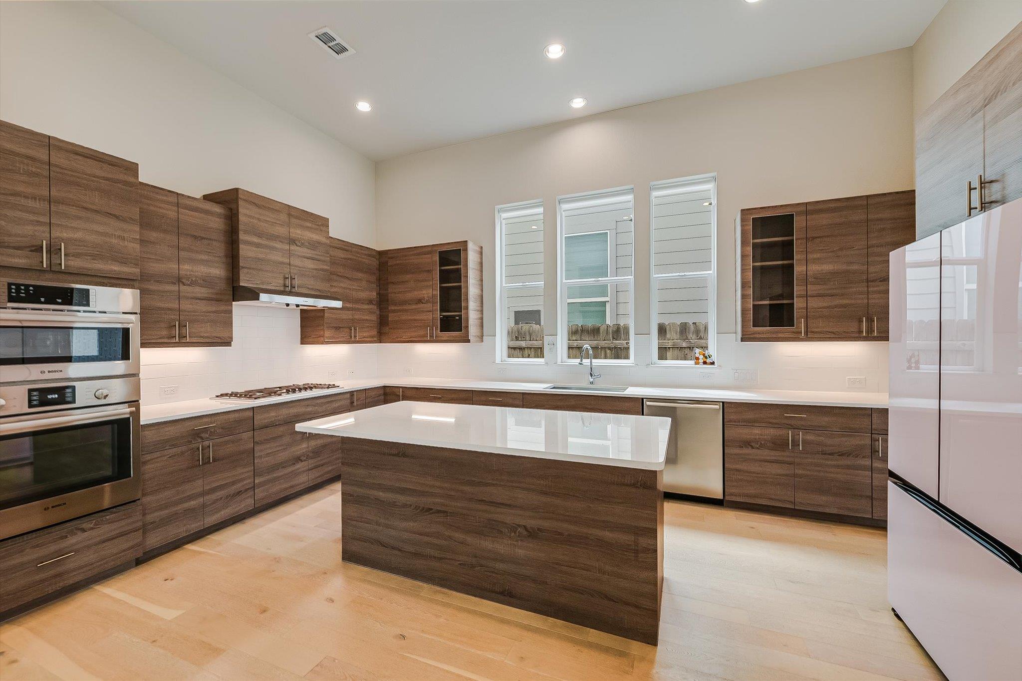 6133 Florencia Ln, Austin, TX 78724