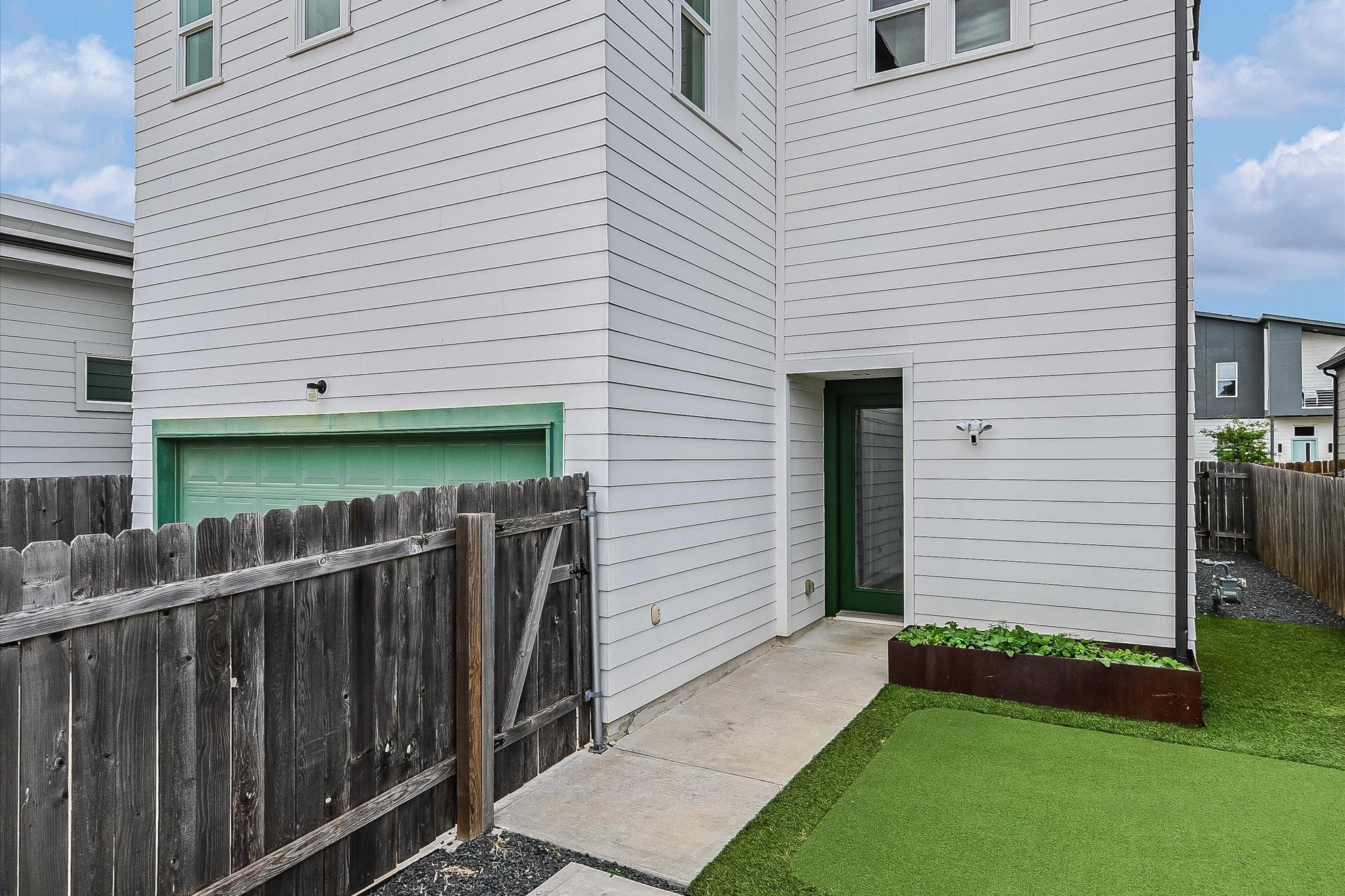 6133 Florencia Ln, Austin, TX 78724