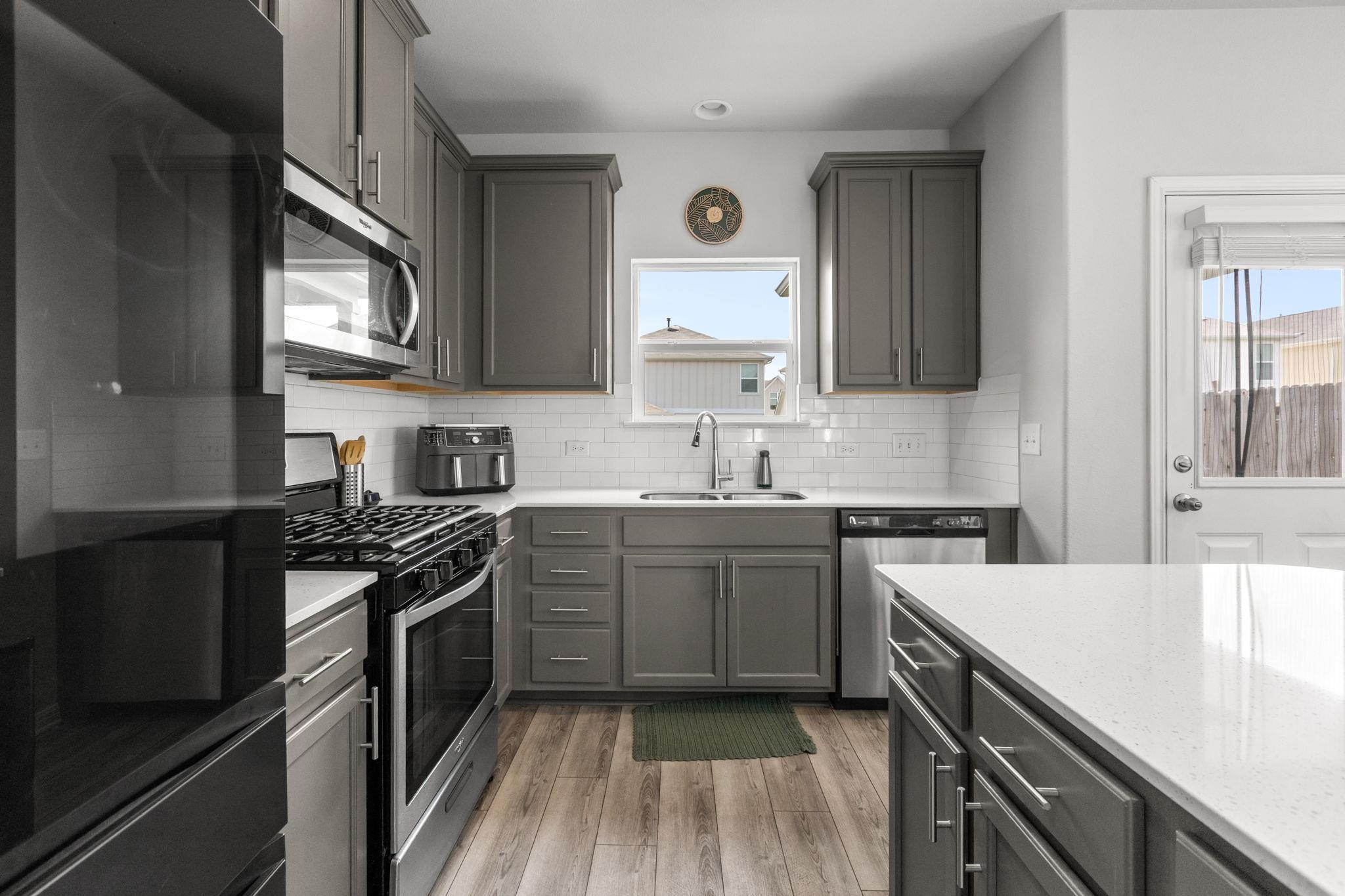 6402 Rafferty Ln, Austin, TX 78747