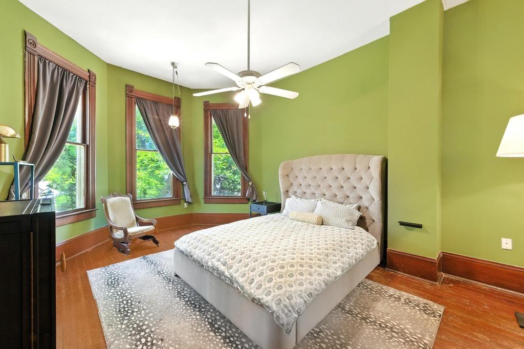 624 Saint Louis St, Gonzales, TX 78629