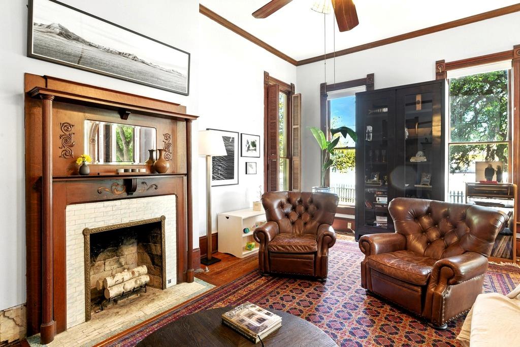 624 Saint Louis St, Gonzales, TX 78629