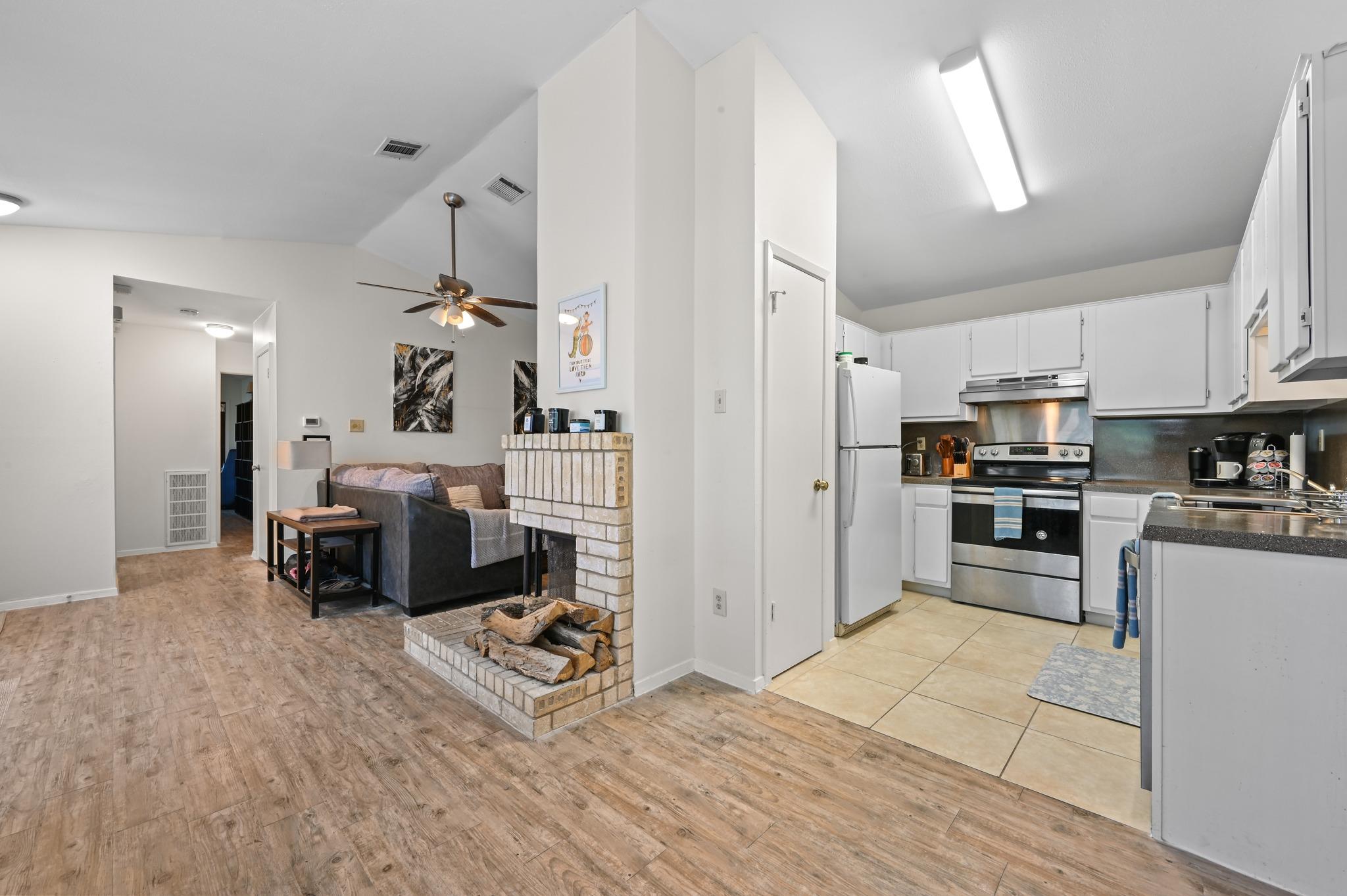 11728 Norwegian Wood Dr, Austin, TX 78758