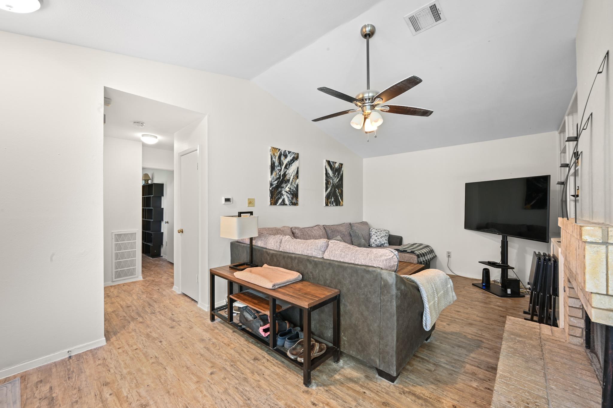 11728 Norwegian Wood Dr, Austin, TX 78758