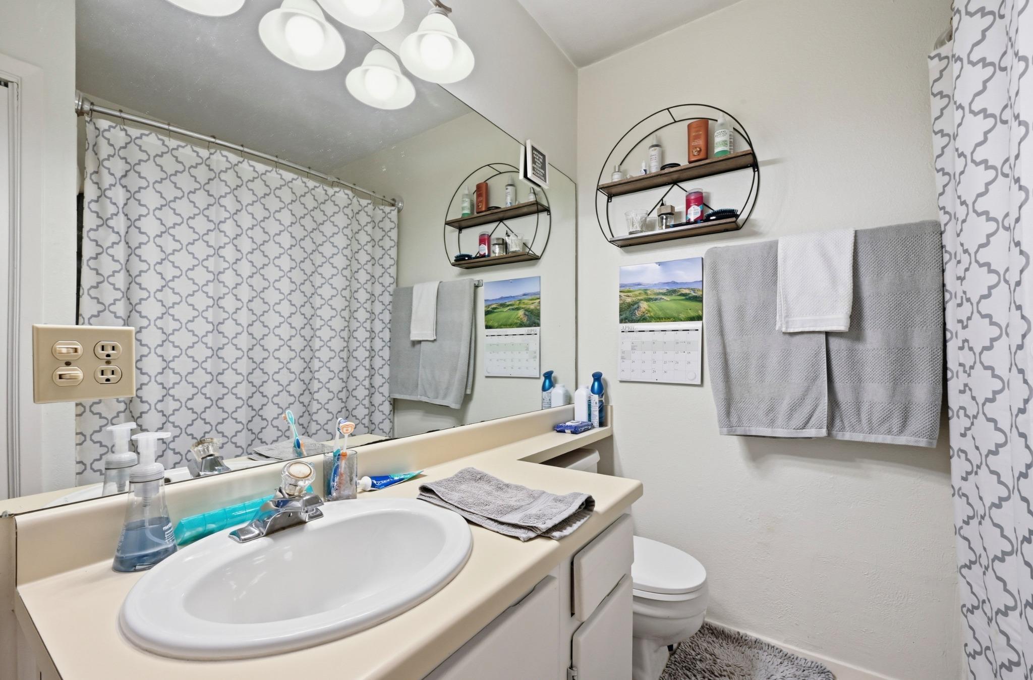 11728 Norwegian Wood Dr, Austin, TX 78758