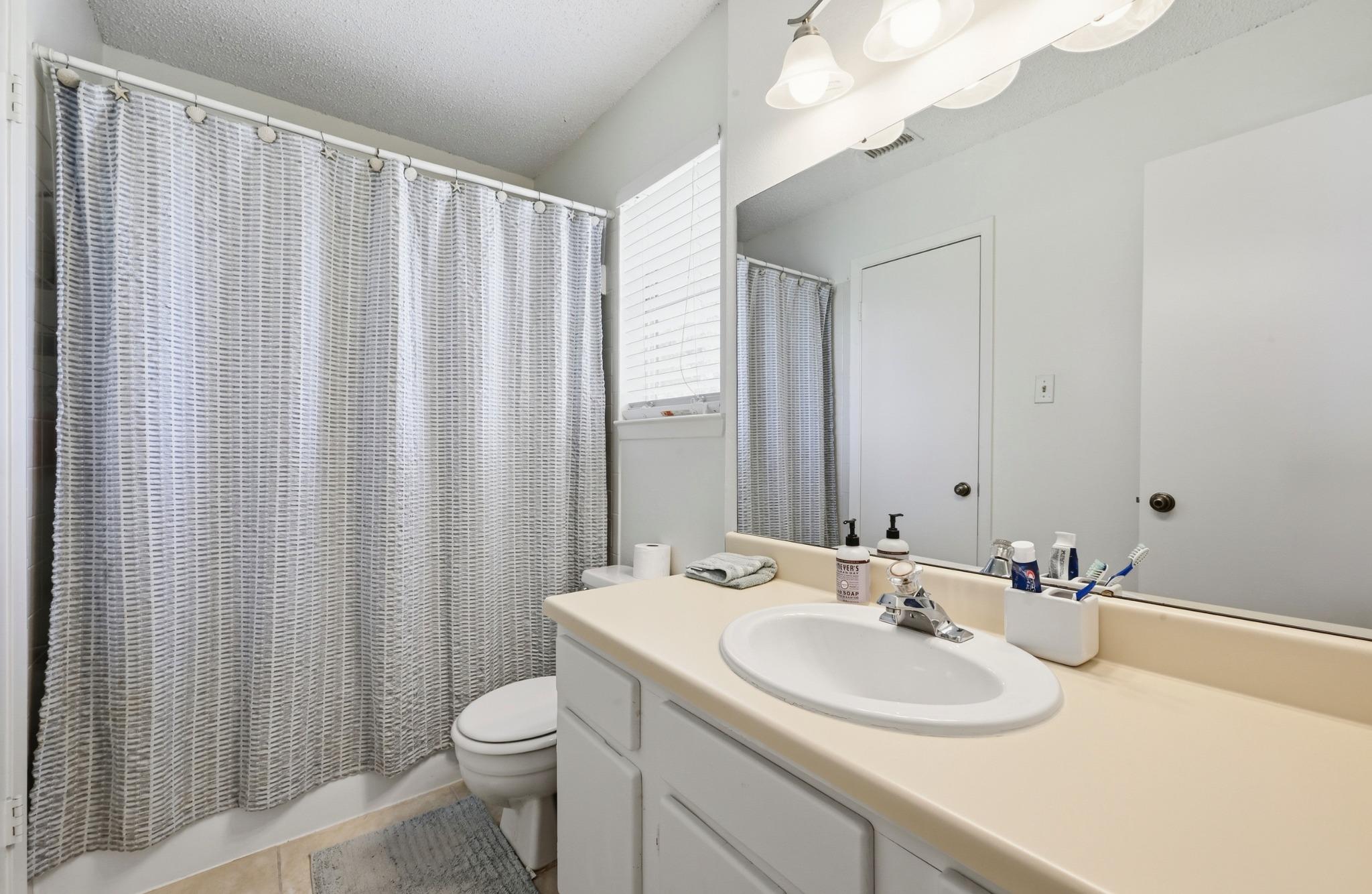 11728 Norwegian Wood Dr, Austin, TX 78758