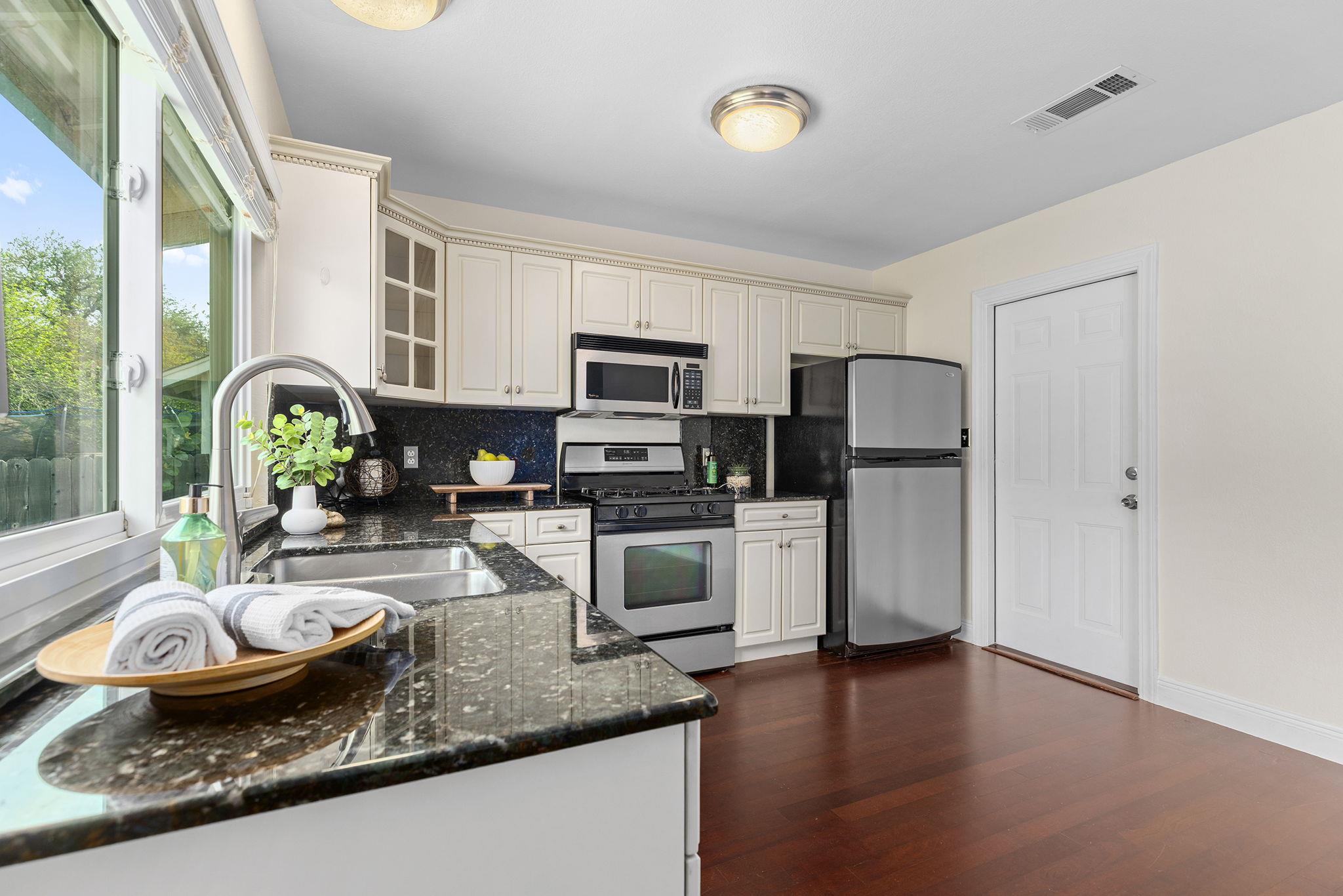 11707 Shoshone Dr, Austin, TX 78759