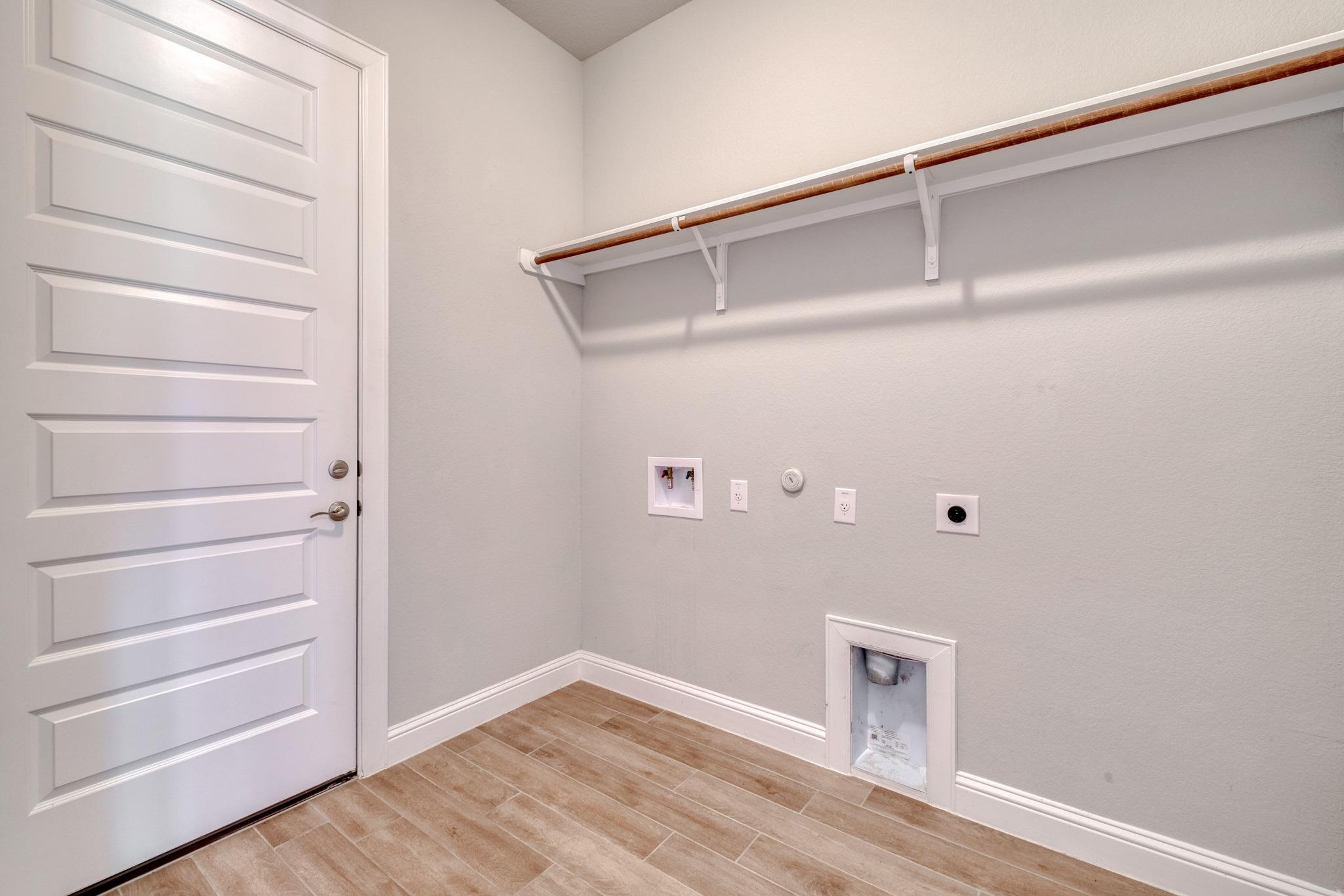 359 Raptor Beak Way, Cedar Creek, TX 78612