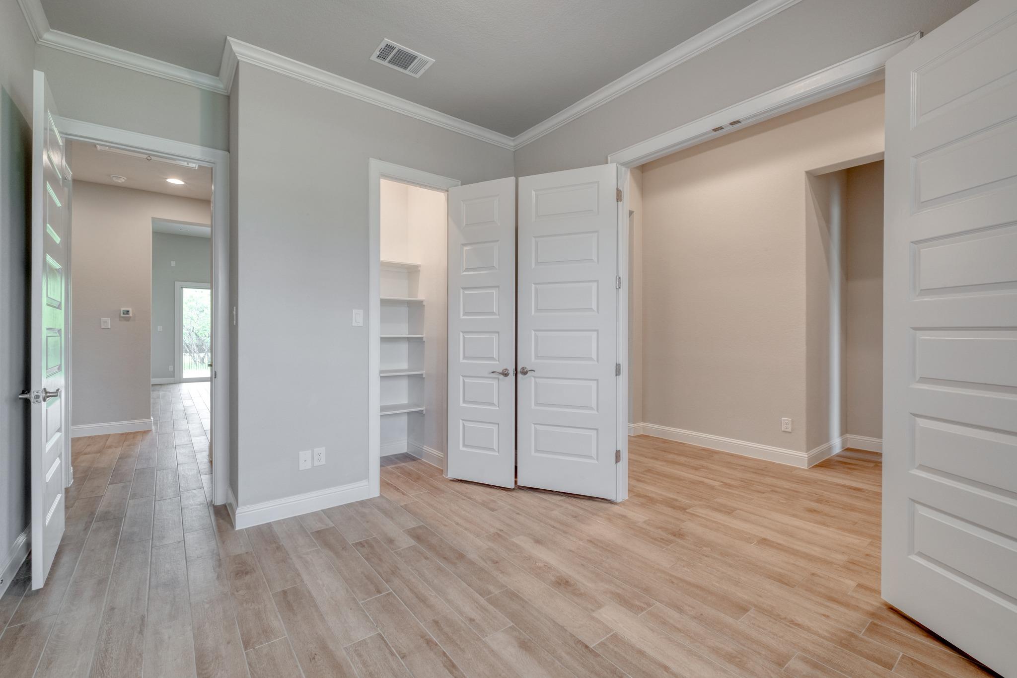 359 Raptor Beak Way, Cedar Creek, TX 78612