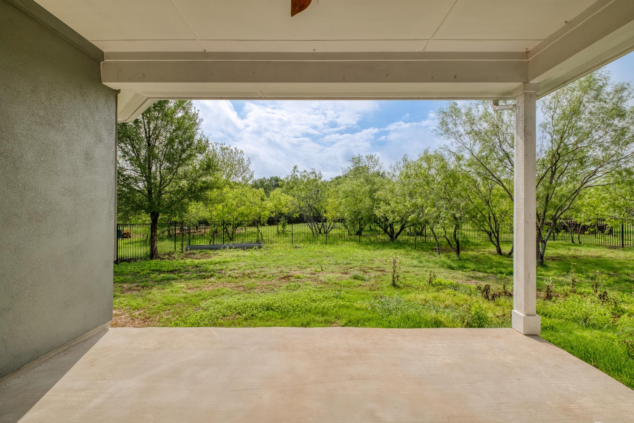 359 Raptor Beak Way, Cedar Creek, TX 78612