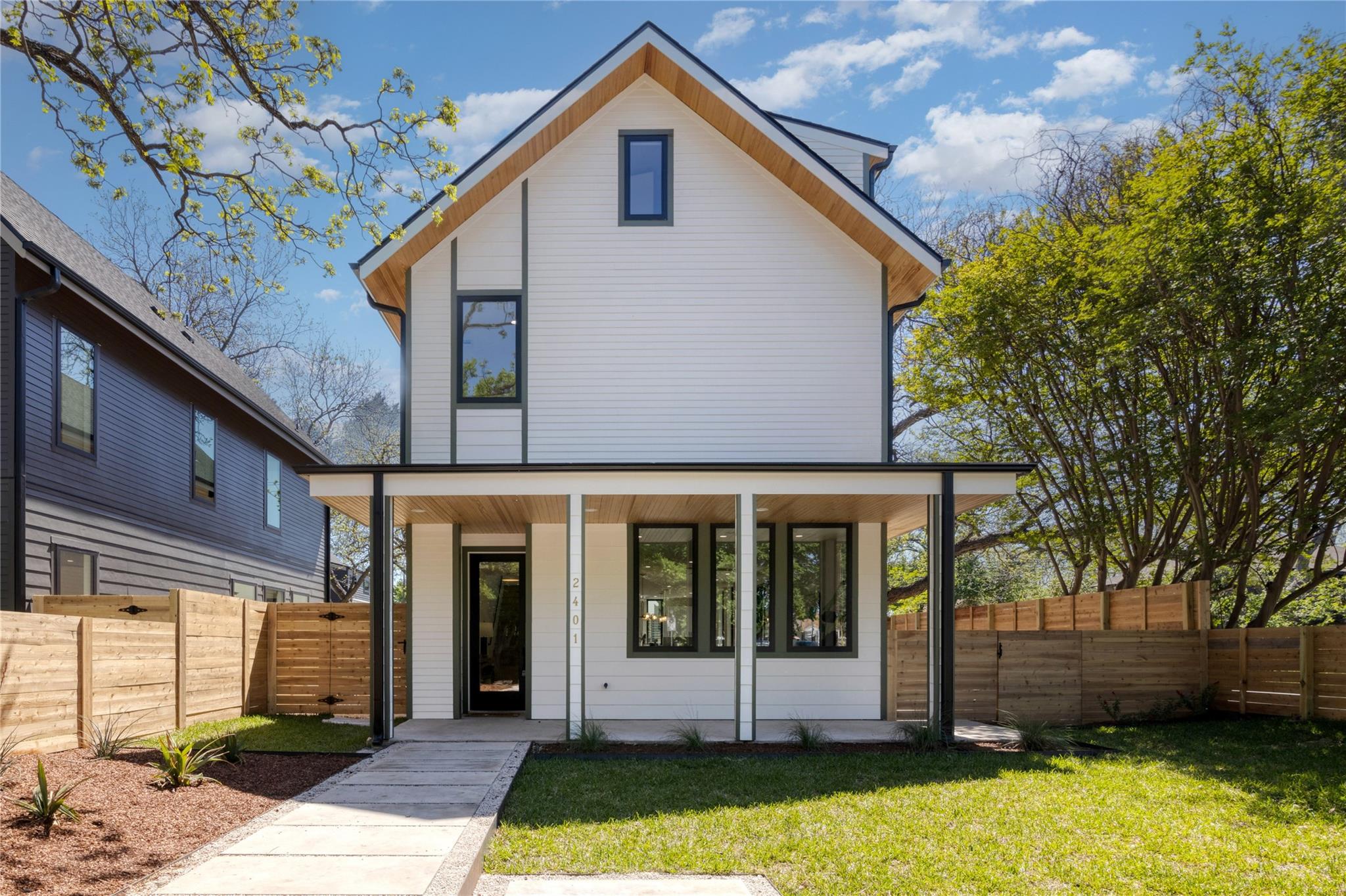2401 Willow St, Austin, TX 78702