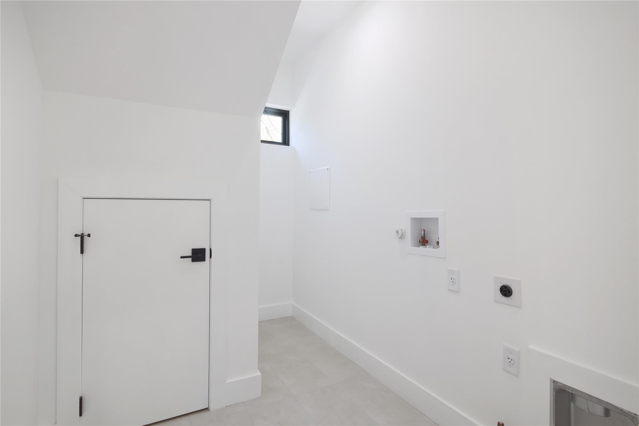 2401 Willow St, Austin, TX 78702