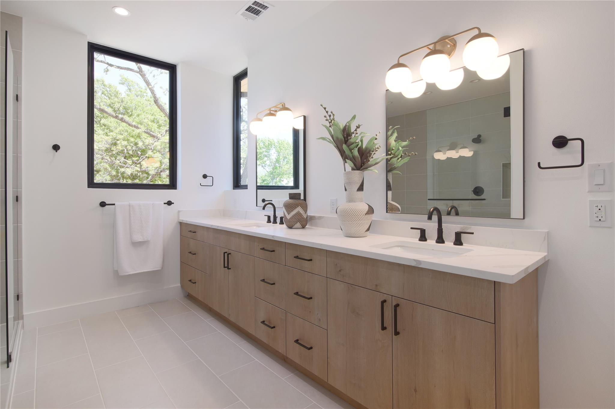 2401 Willow St, Austin, TX 78702