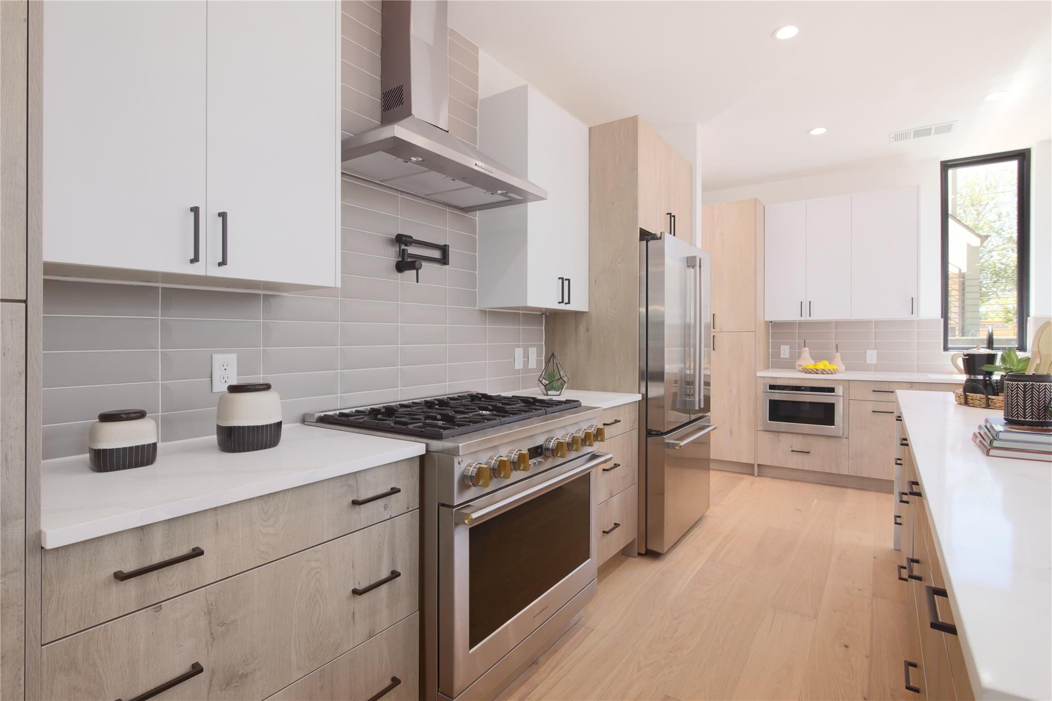 2401 Willow St, Austin, TX 78702