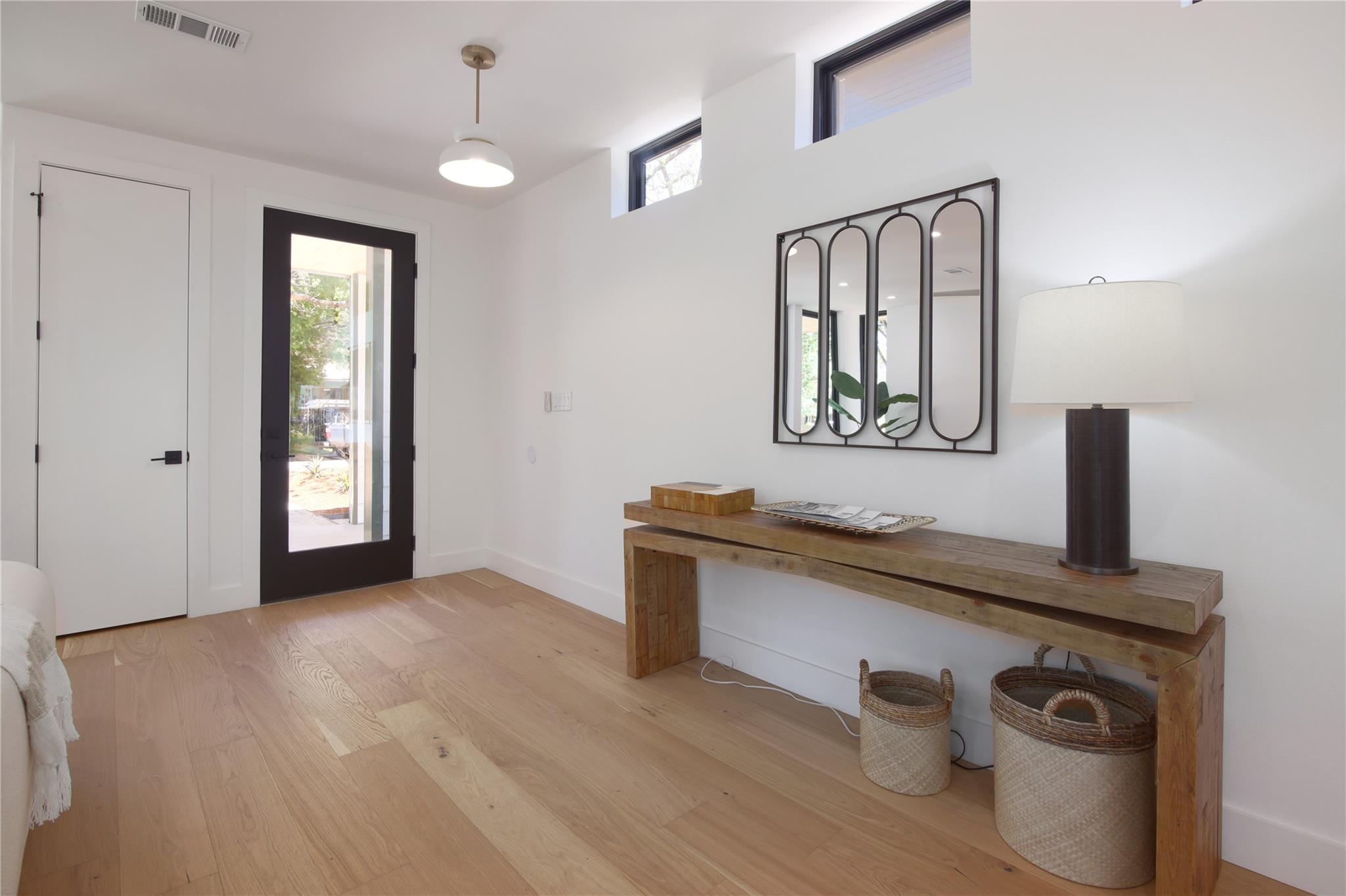 2401 Willow St, Austin, TX 78702