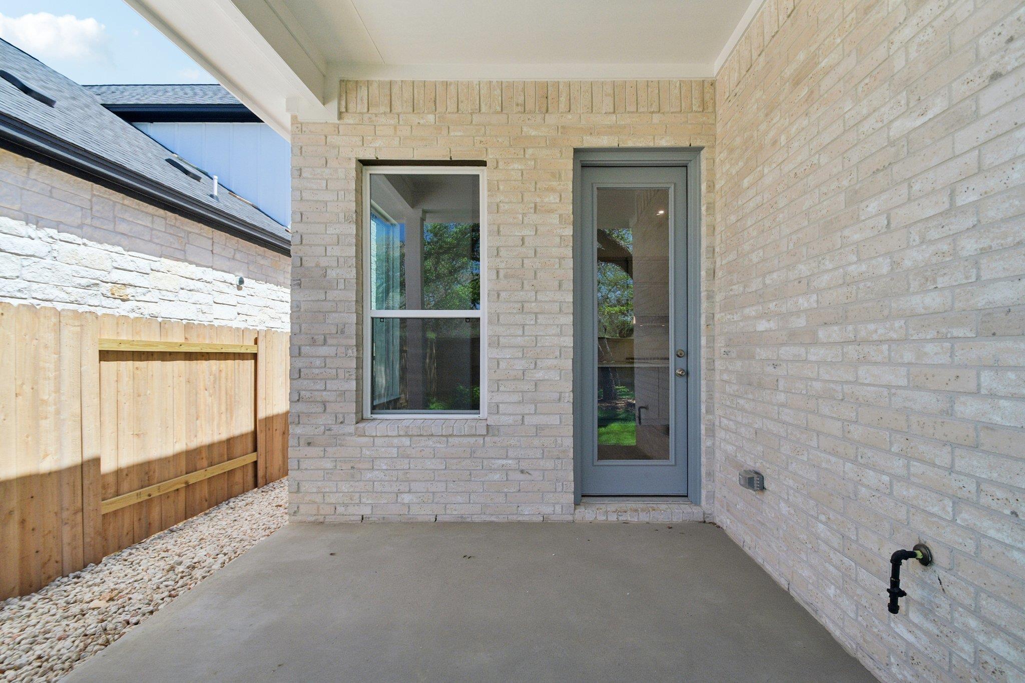 155 Comfort Dr, Buda, TX 78610