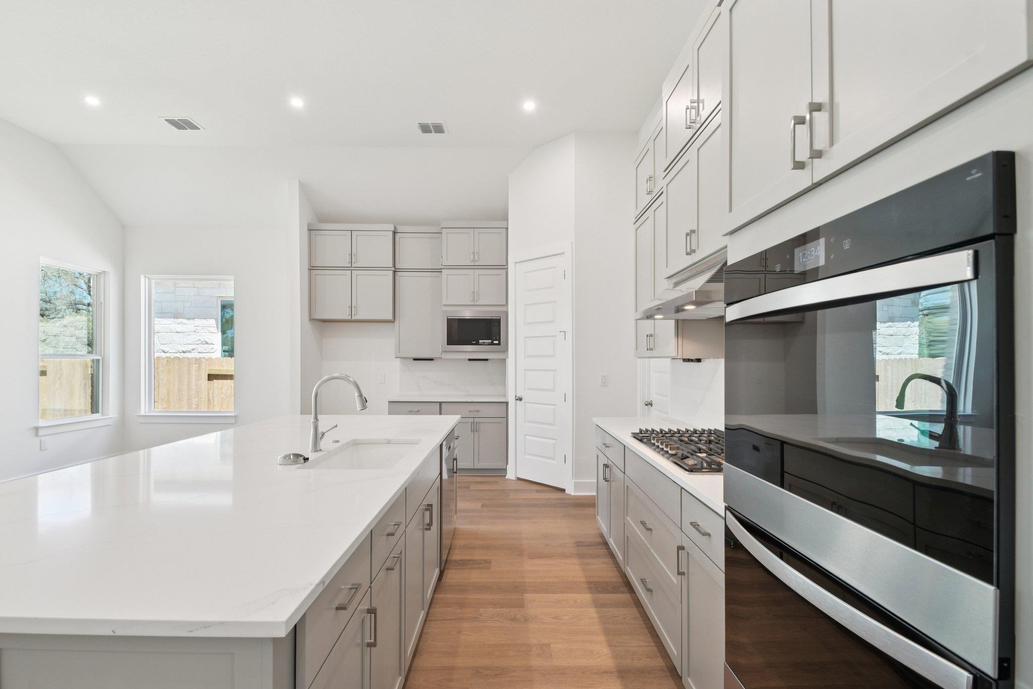 155 Comfort Dr, Buda, TX 78610