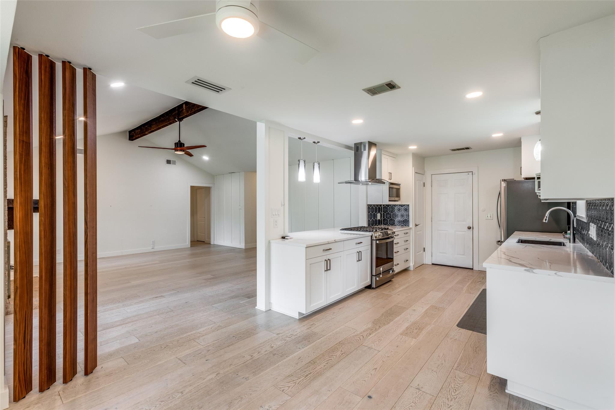 1435 S Meadows Dr, Austin, TX 78758