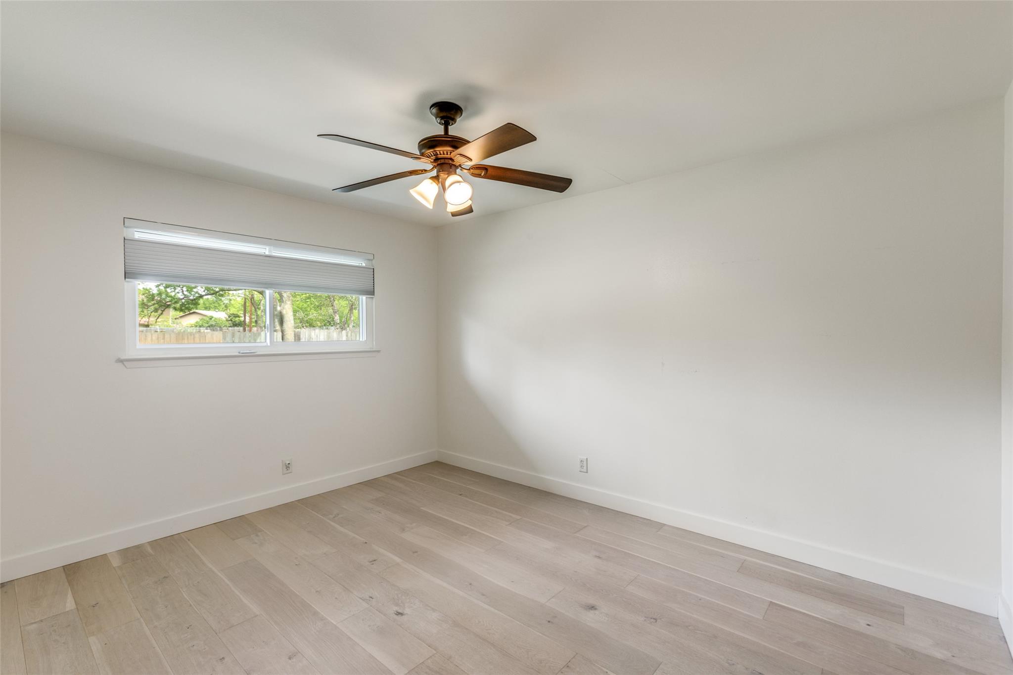 1435 S Meadows Dr, Austin, TX 78758