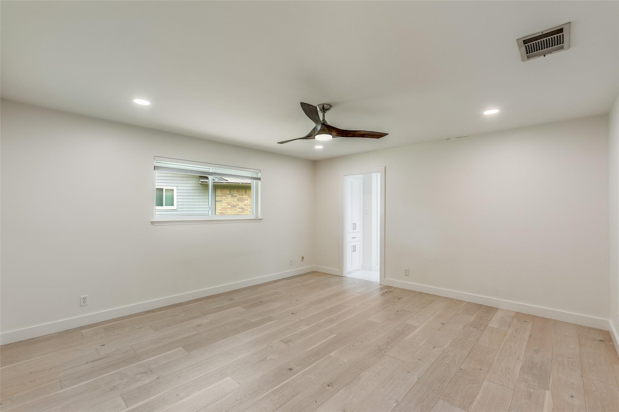 1435 S Meadows Dr, Austin, TX 78758
