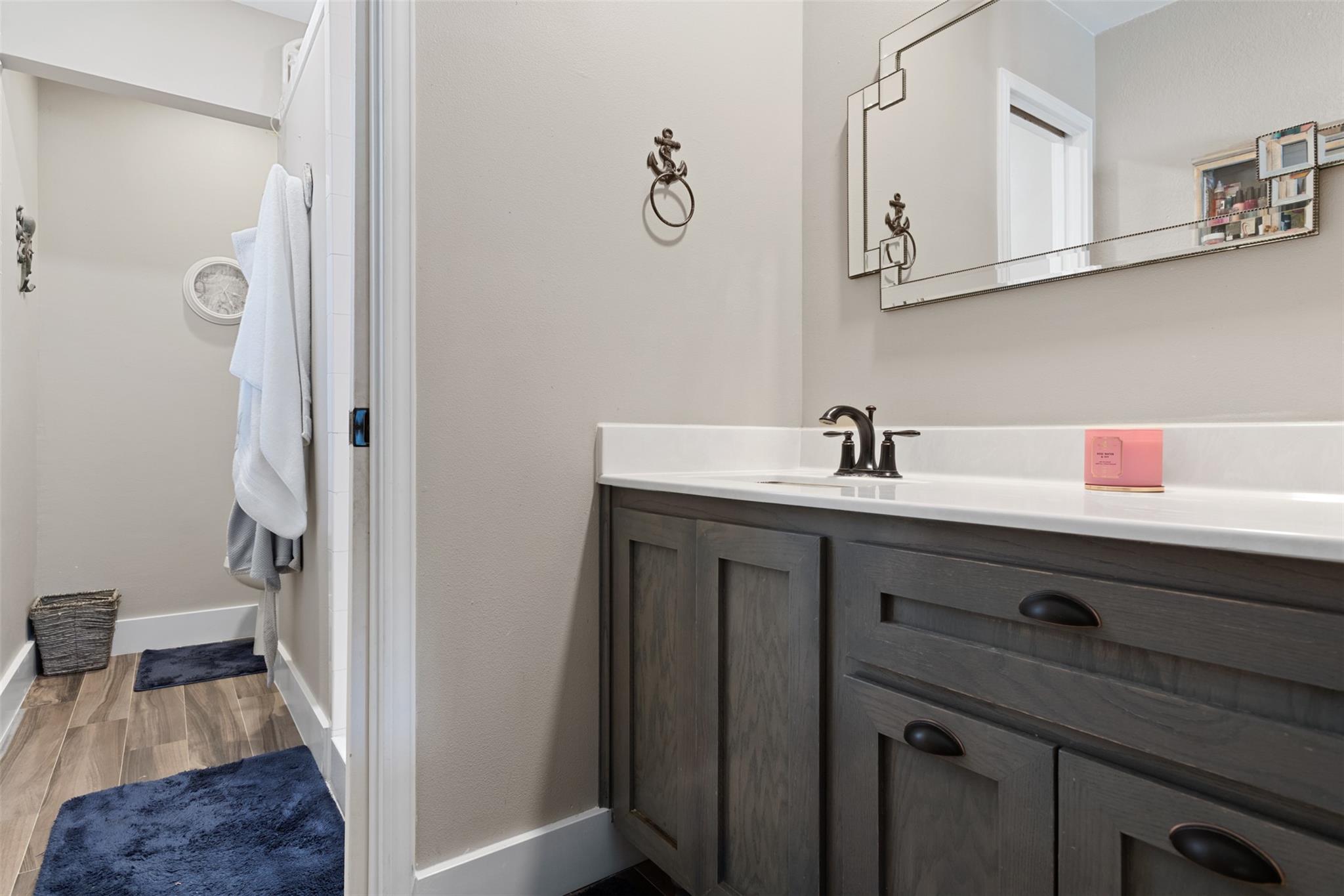 3909 Holt Dr, Austin, TX 78749