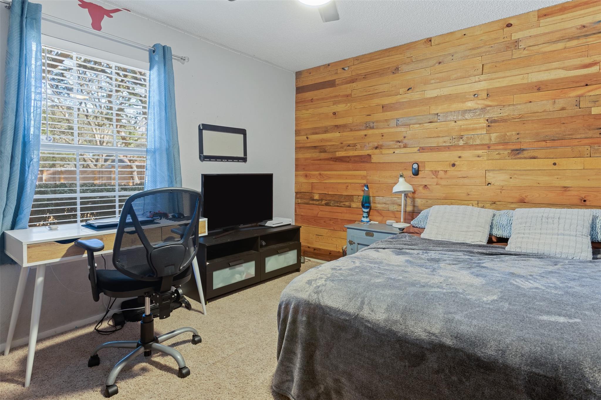 3909 Holt Dr, Austin, TX 78749