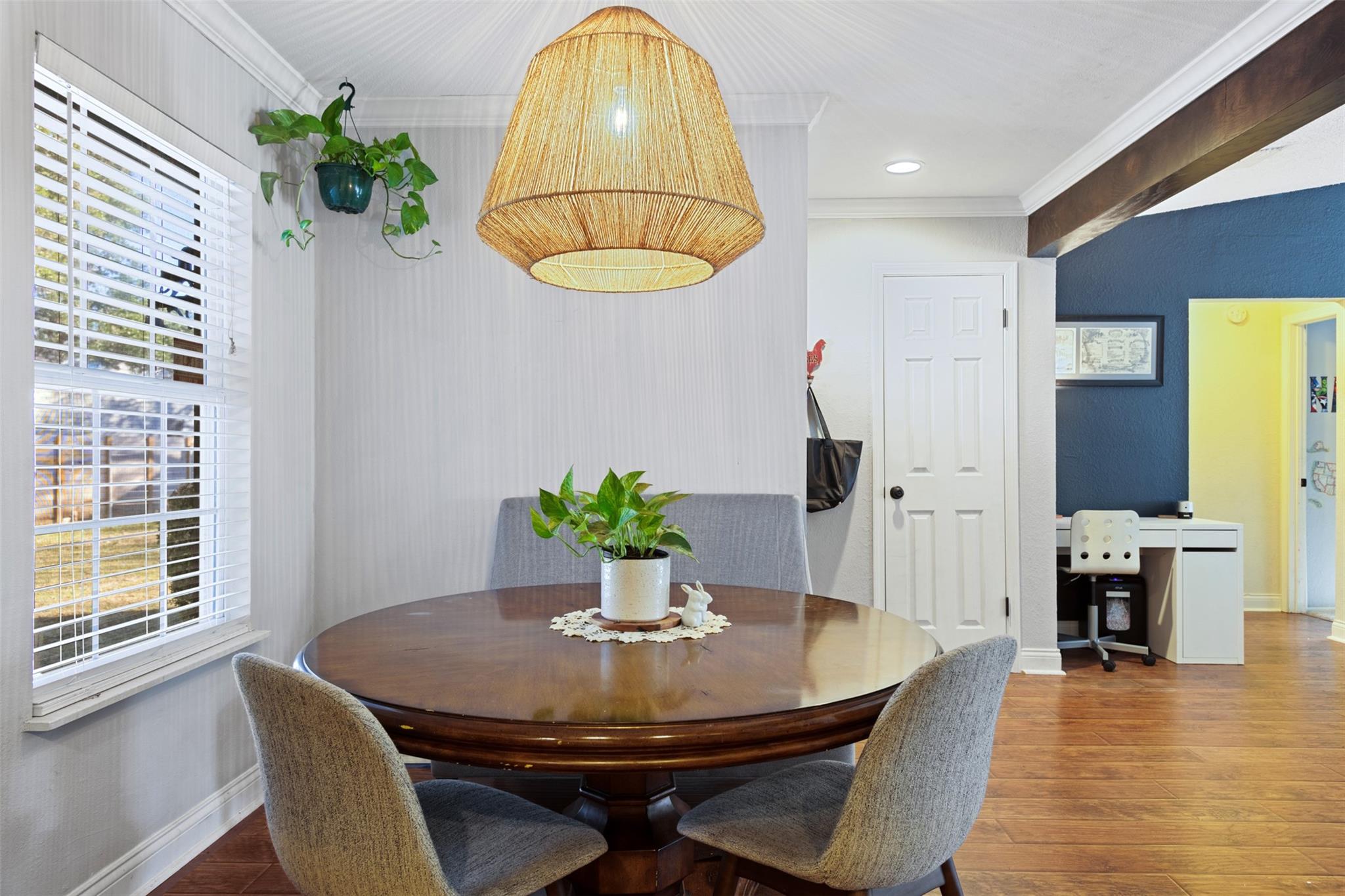 3909 Holt Dr, Austin, TX 78749