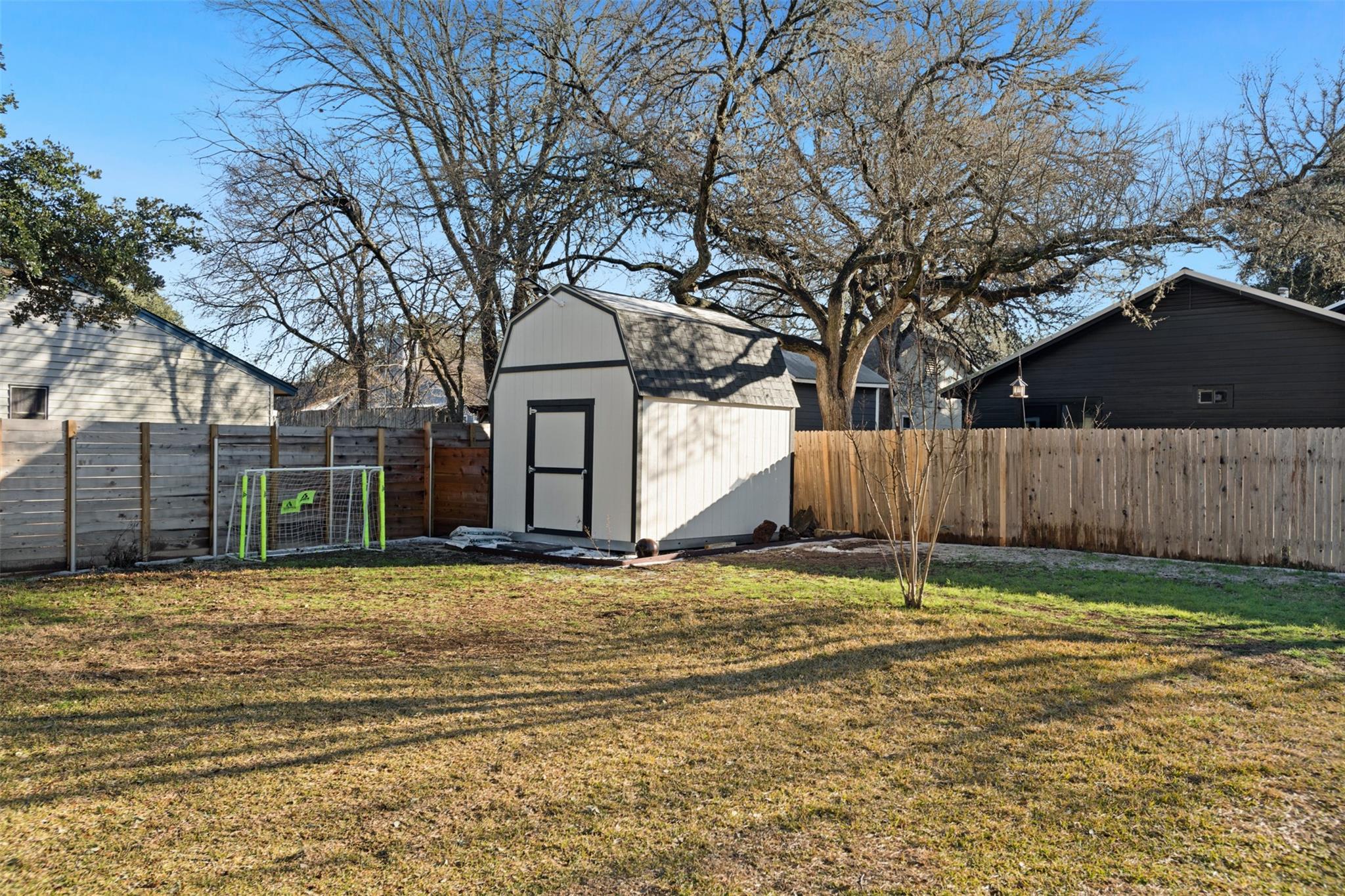 3909 Holt Dr, Austin, TX 78749