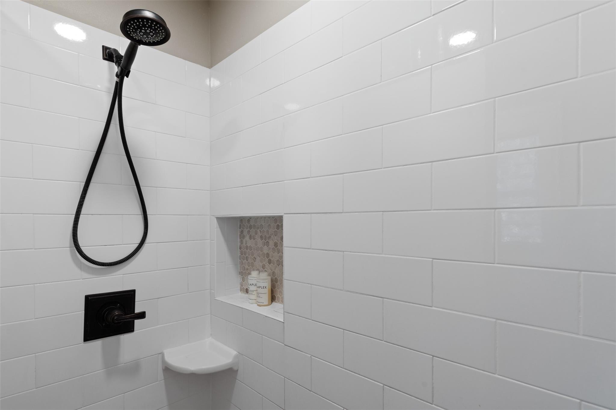 3909 Holt Dr, Austin, TX 78749