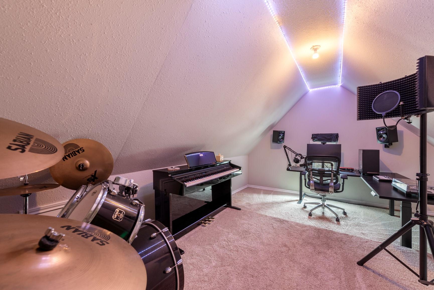 664 Ranchers Club Ln # 1, Driftwood, TX 78619