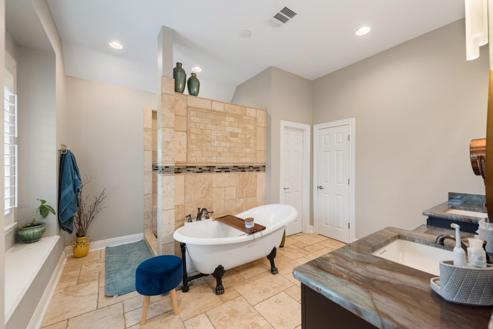 664 Ranchers Club Ln # 1, Driftwood, TX 78619